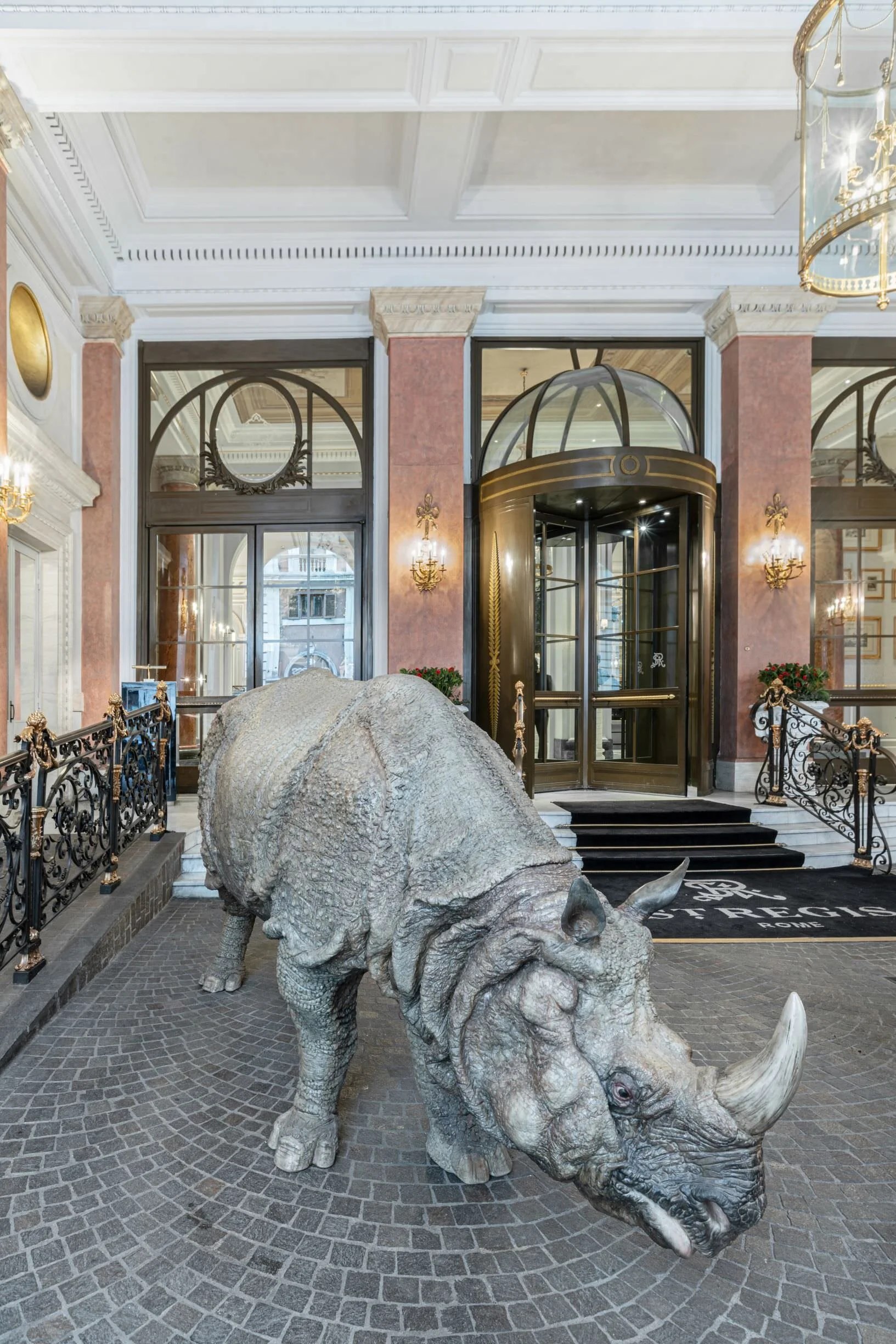 I Didn’t Notice What I am Doing , 2012, sculture in fibra di vetro: scultura di rinoceronte 300 x 160 x 120 cm. Courtesy: the artist and GALLERIA CONTINUA . Photo by: Ela Bialkowska, OKNO Studio