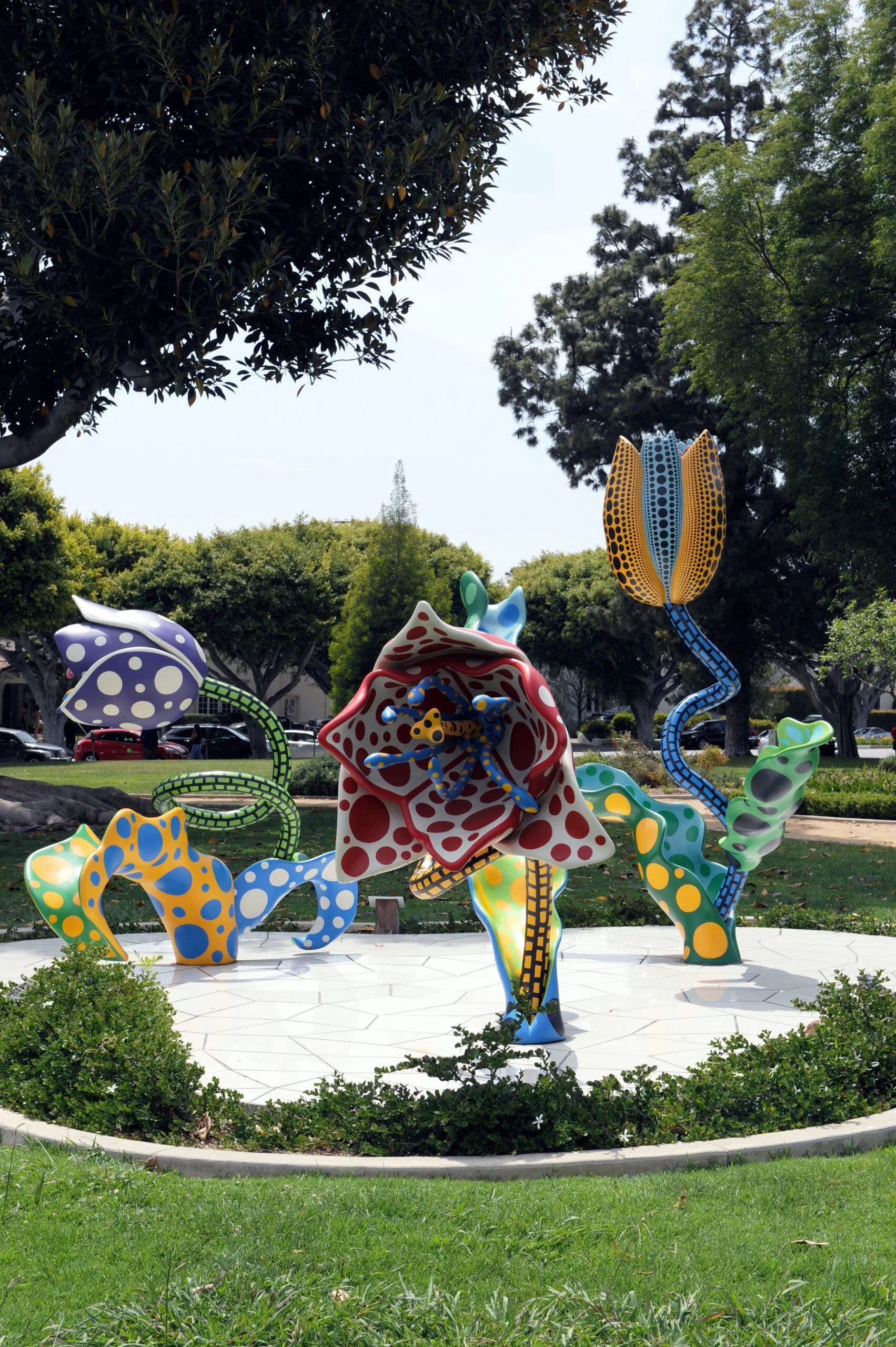 “Hymn of Life—Tulips” (2007), mixed media, installation dimensions variable, courtesy of the City of Beverly Hills.  Image via New York Botanical Garden