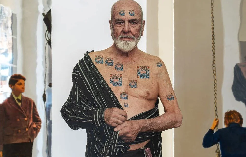 I quadri specchianti, “autoritratti del mondo”, in mostra a San Gimignano per celebrare i 90 anni di Michelangelo Pistoletto