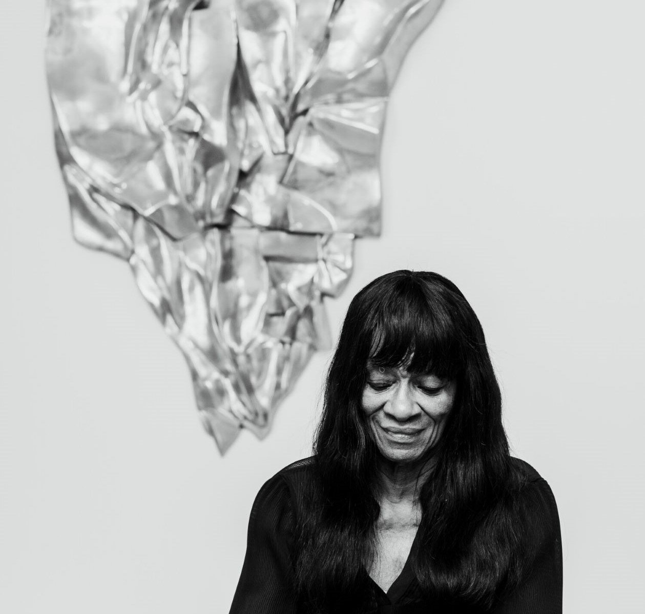 Barbara Chase-Riboud, prima artista vivente nella storia, espone in 8 musei parigini contemporaneamente (tra loro il Louvre)