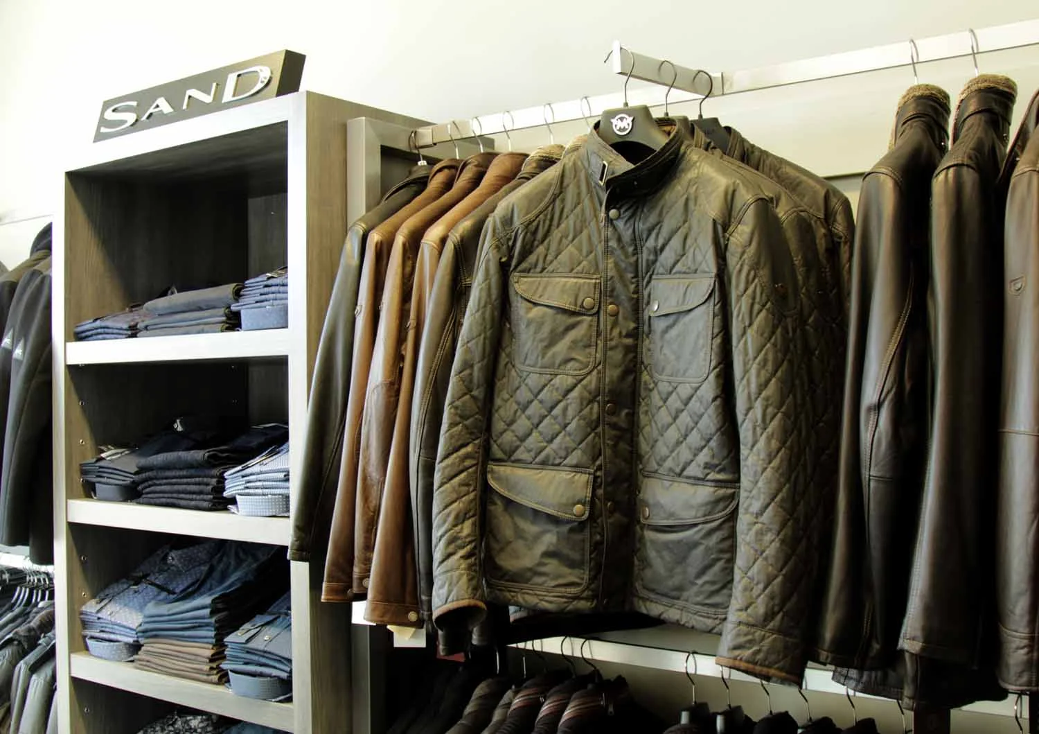 IMG_5329_Vittorio_Store_by_Klatt copy.jpg