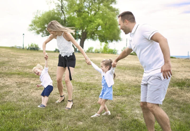 How to Have Fun and Stay Healthy With Your Kids This Summer