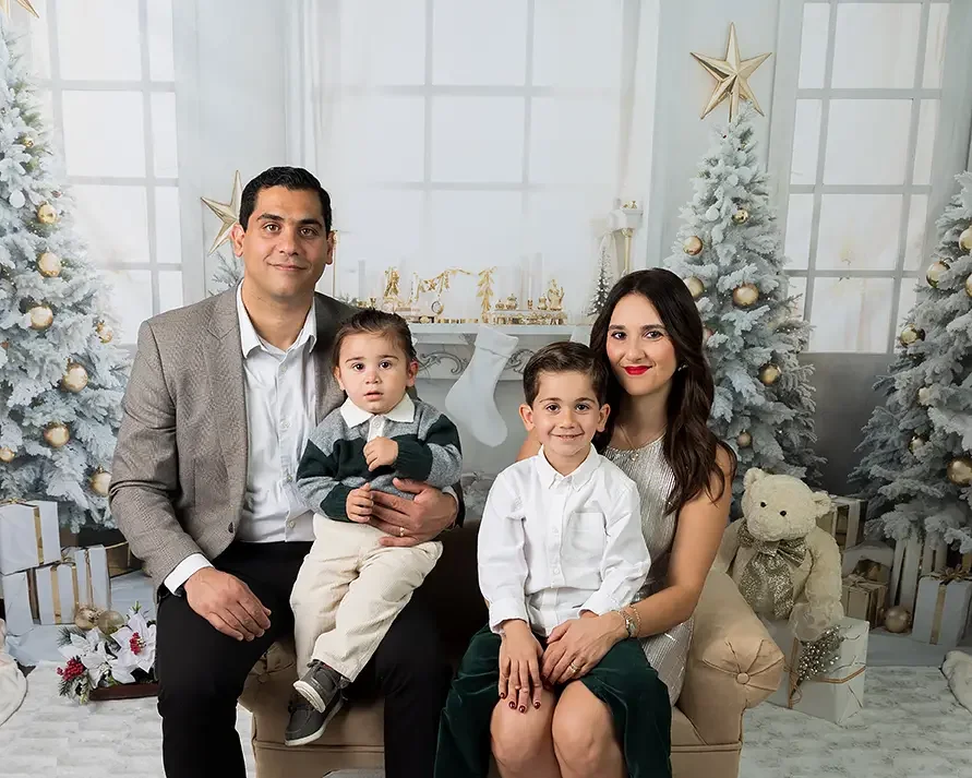 What to Wear for Holiday Family Photos