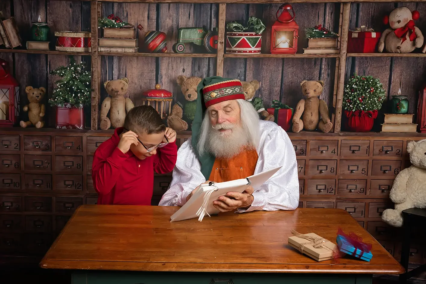 Photos with Santa near Glendale.webp