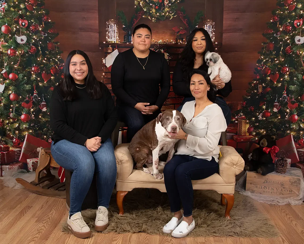 Can We Bring Our Dog to Holiday Family Photos?