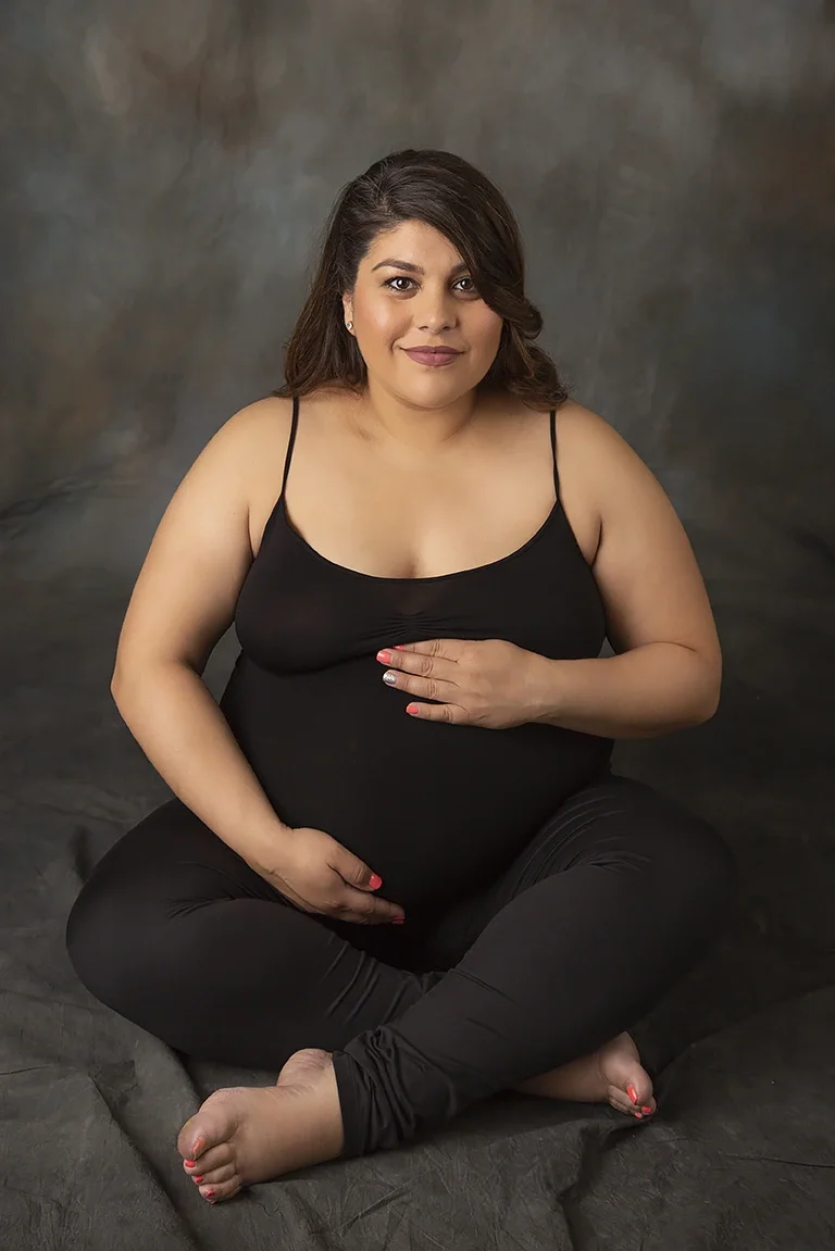 Why Maternity Photo Posing Is Different From Regular Portrait Posing