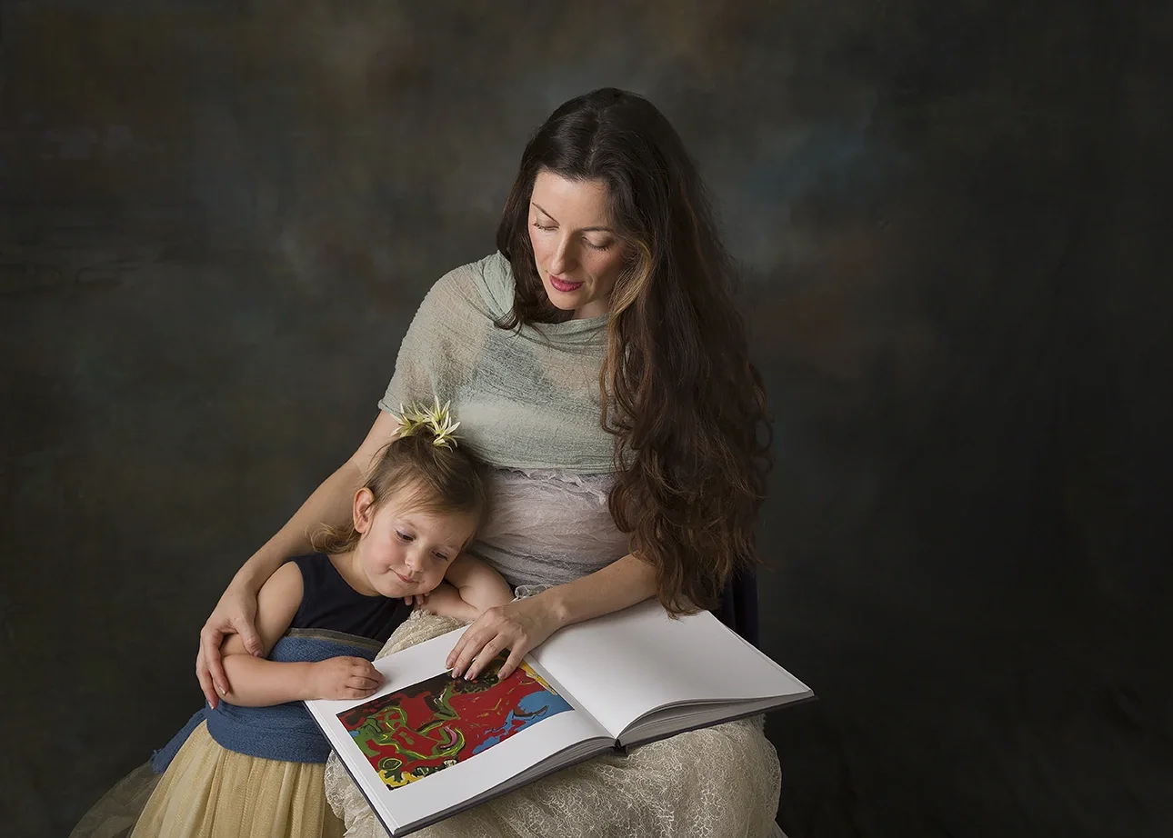 What to Wear for Mommy &amp; Me Photos: A Guide for Moms