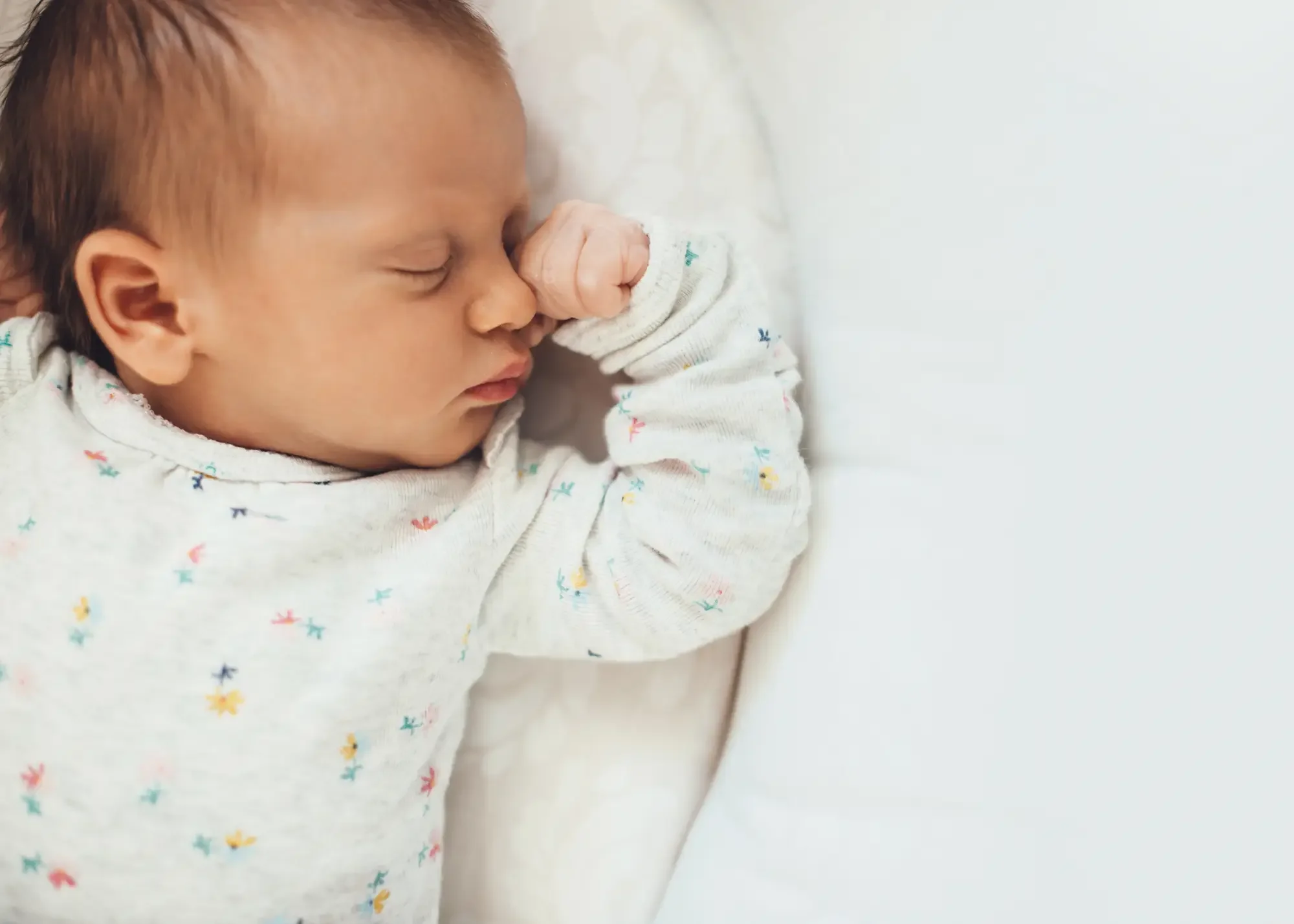 How To Prepare For Lifestyle Newborn Photos In Your Home