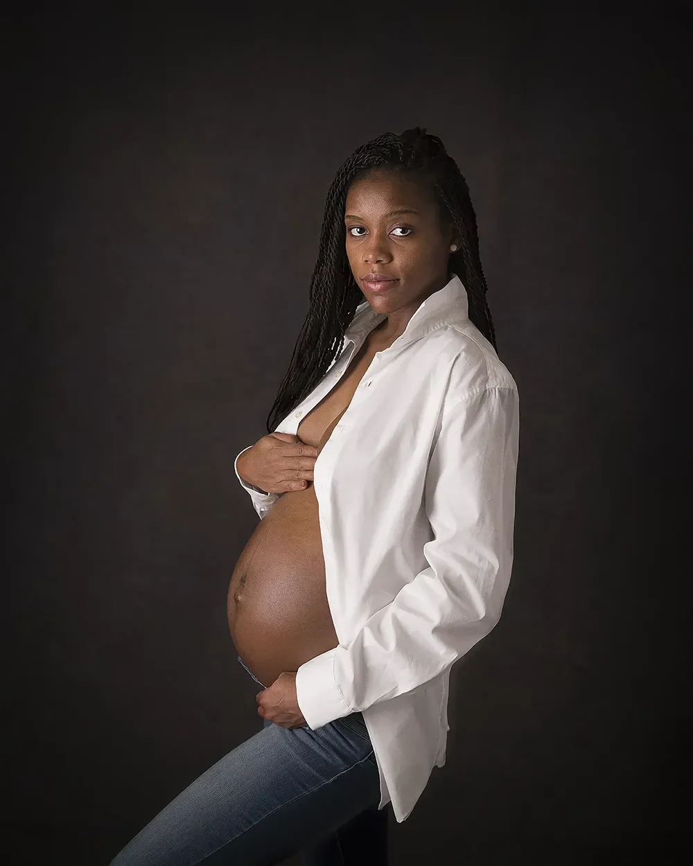Glendale Maternity Photographer | Modern Studio Pregnancy Portrait