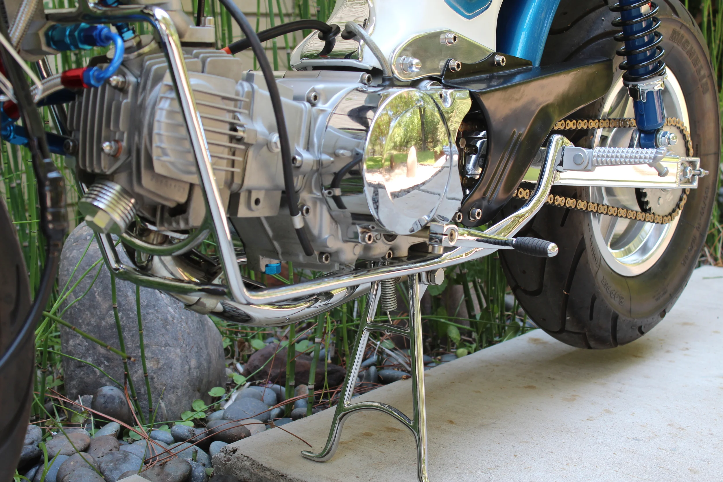   117cc engine, race head, stroker crank, high volume oil pump, 4 speed tranny, oil cooler, lighting stator. 