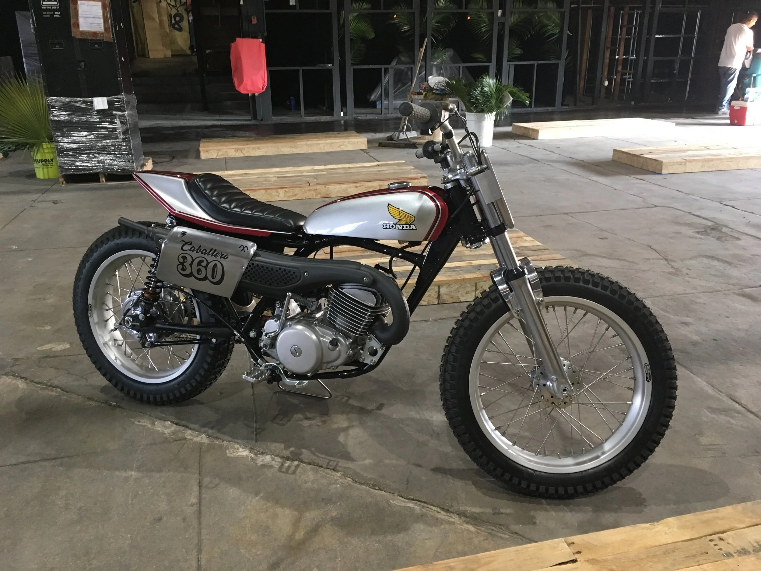  Waiting for some more bikes to show up Friday morning at the OG Moto Show. 