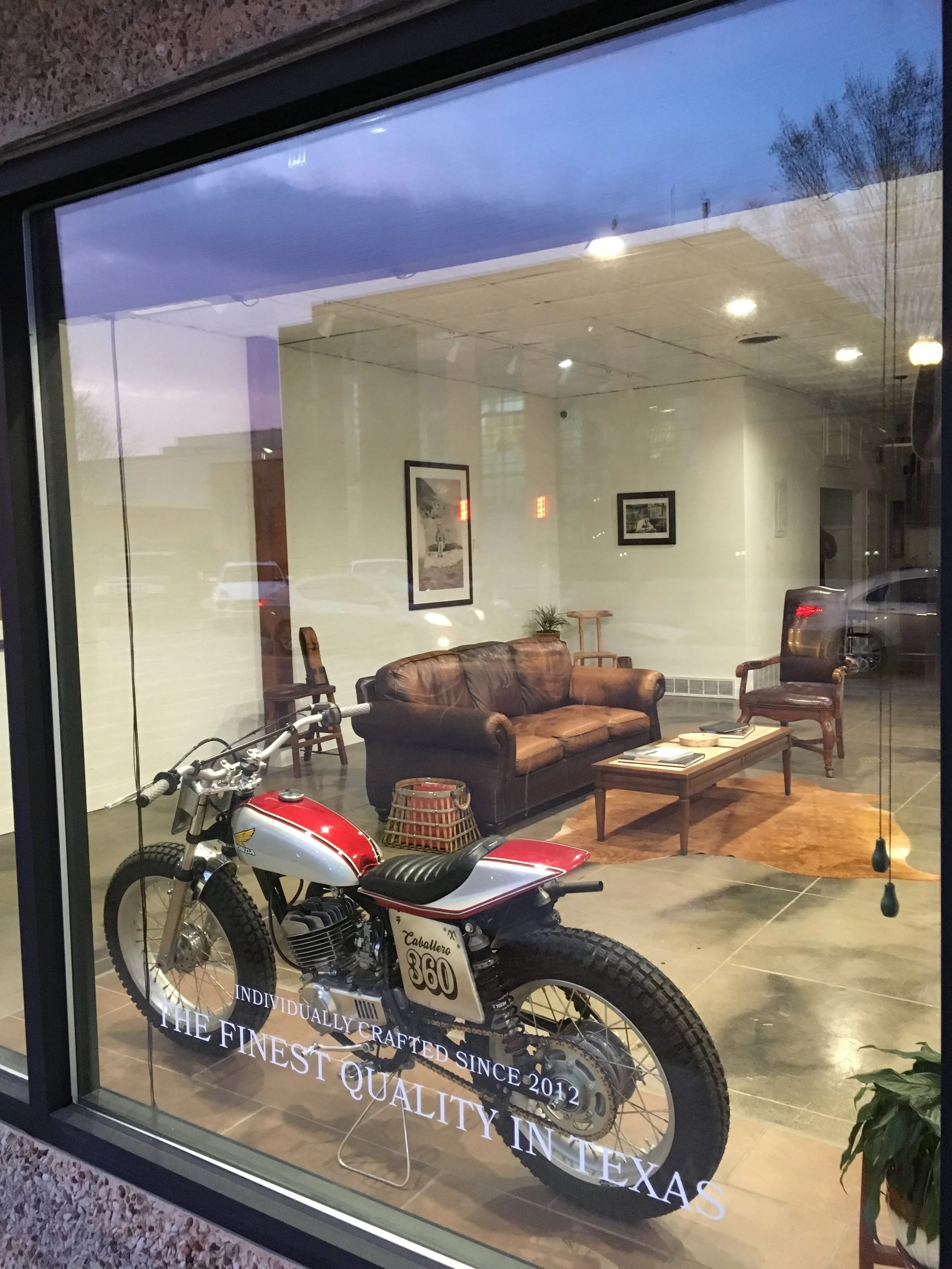  The seat cover by Clint Wilkinson of Wilkinson,TX, a fine leather gallery in Denton, Tx. He and Andrew Campo are old friends, and it was something Clint wanted to do for his buddy. Prior to being hauled to California, it stayed at Clint’s Gallery fo