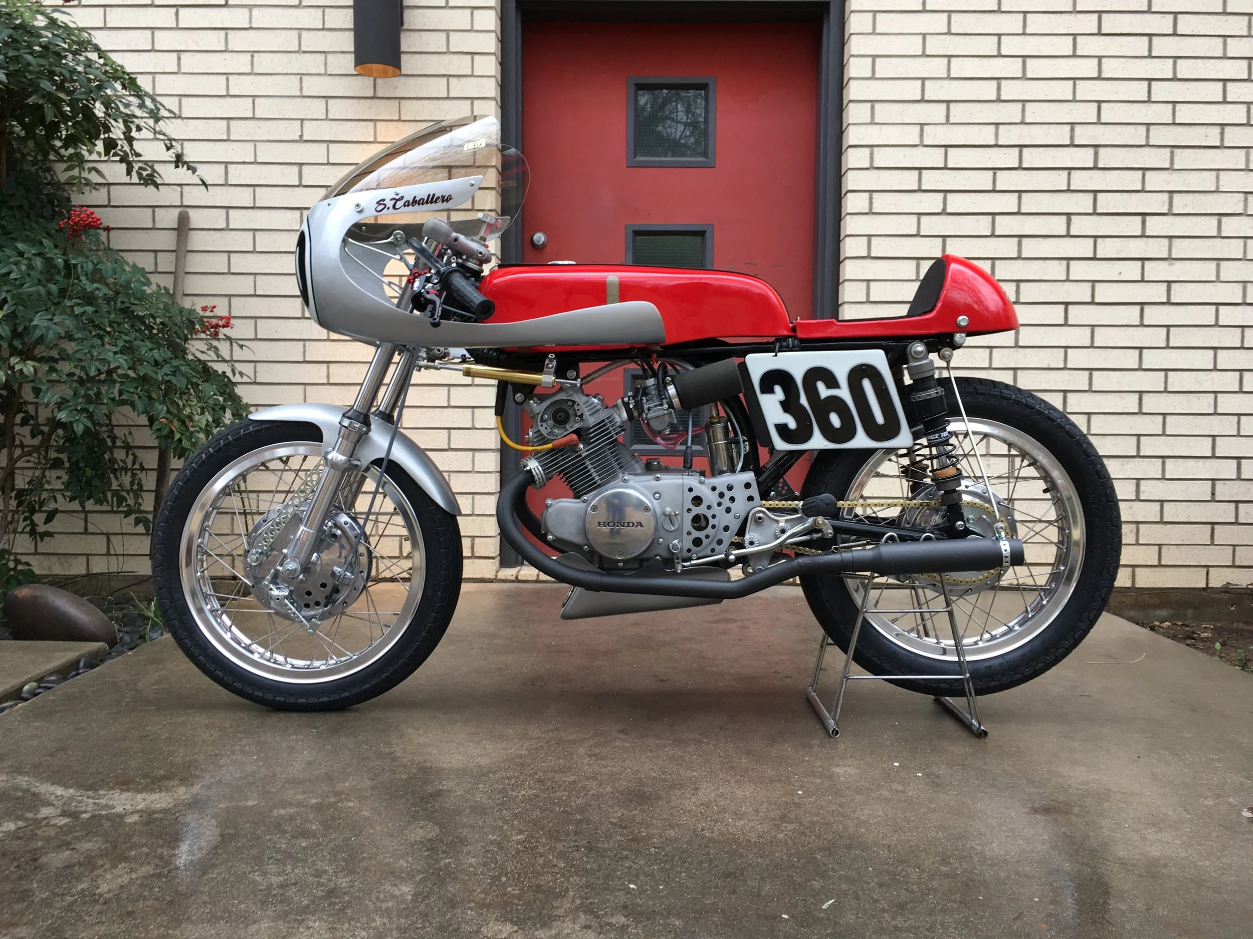  An AHRMA-spec 200GP trackbike built for skateboard legend Steve Caballero. Steve commissioned the build by Denton Moto in mid 2017, and completed in early 2018. A Honda CL175 Sloper built in late 1968 was the donor bike, considered a “Holy Grail” by