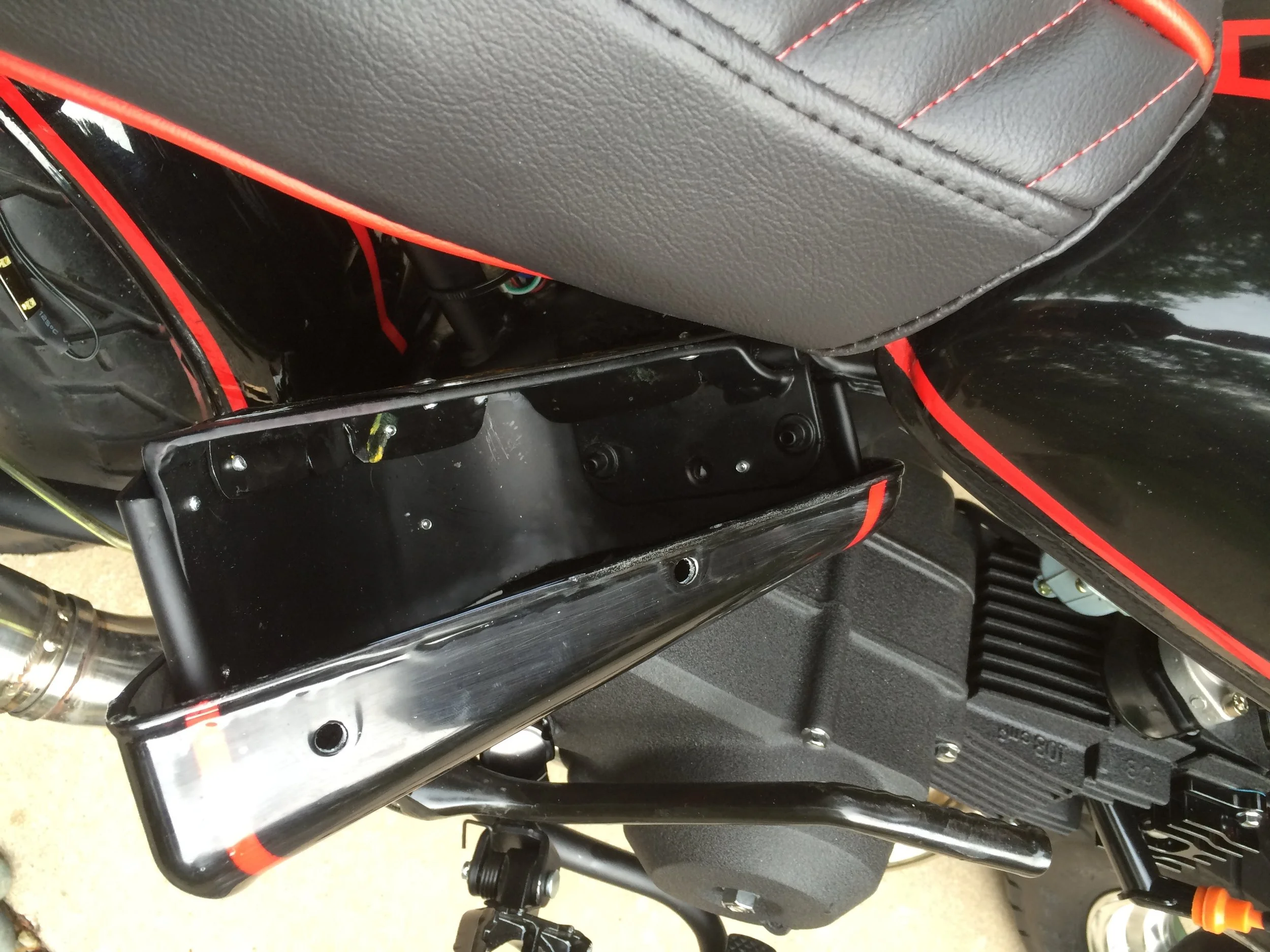  A hidden latch releases the secret side compartment…guess its no secret anymore. 