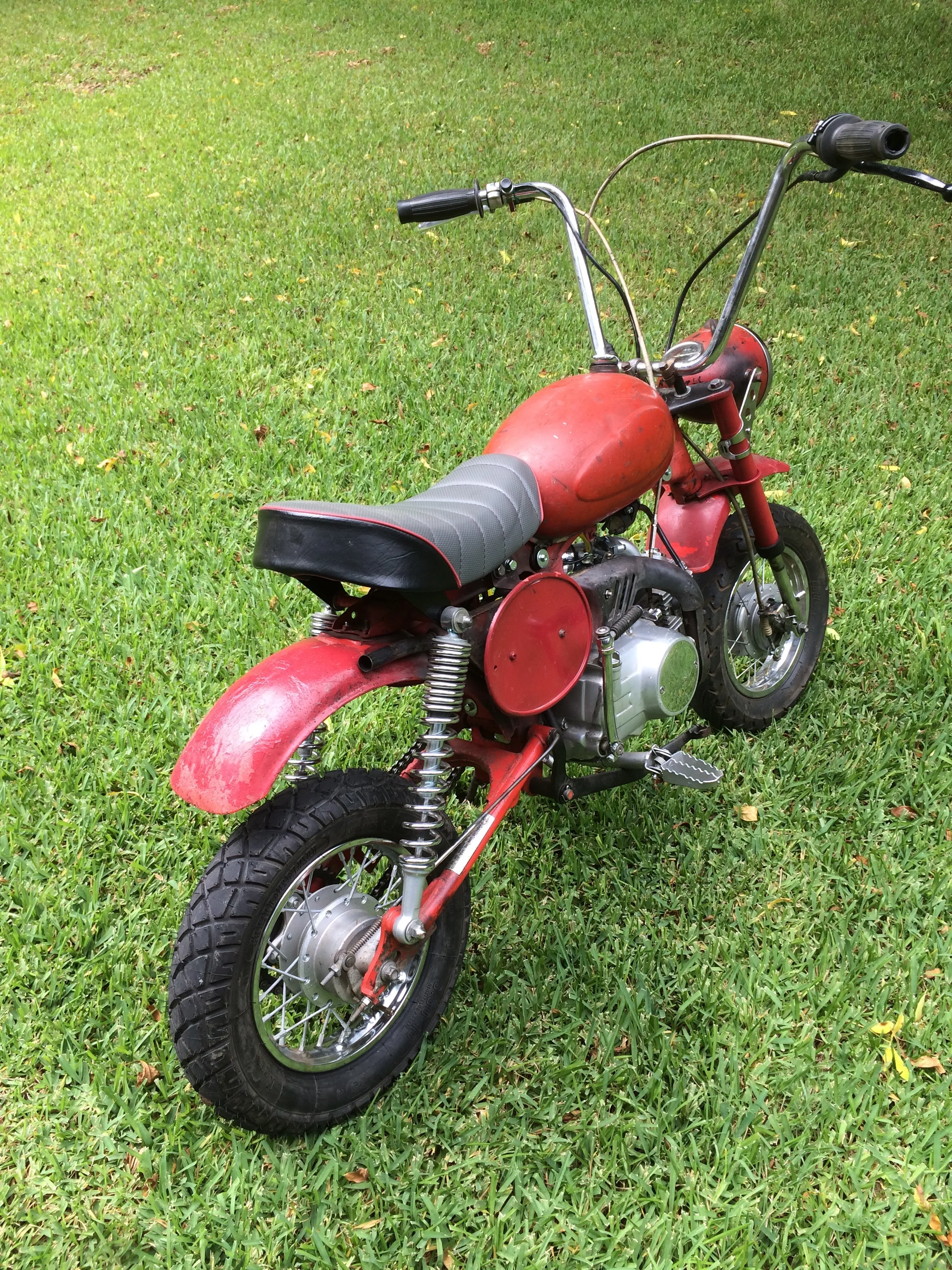  Before the rear fender was “shortened by wheelie.” The seat was one Ben found online just to complete the bike, but it never really fit the rest of the bike style-wise. The bike left the shop for a couple years of riding and some pinstriping,  befor