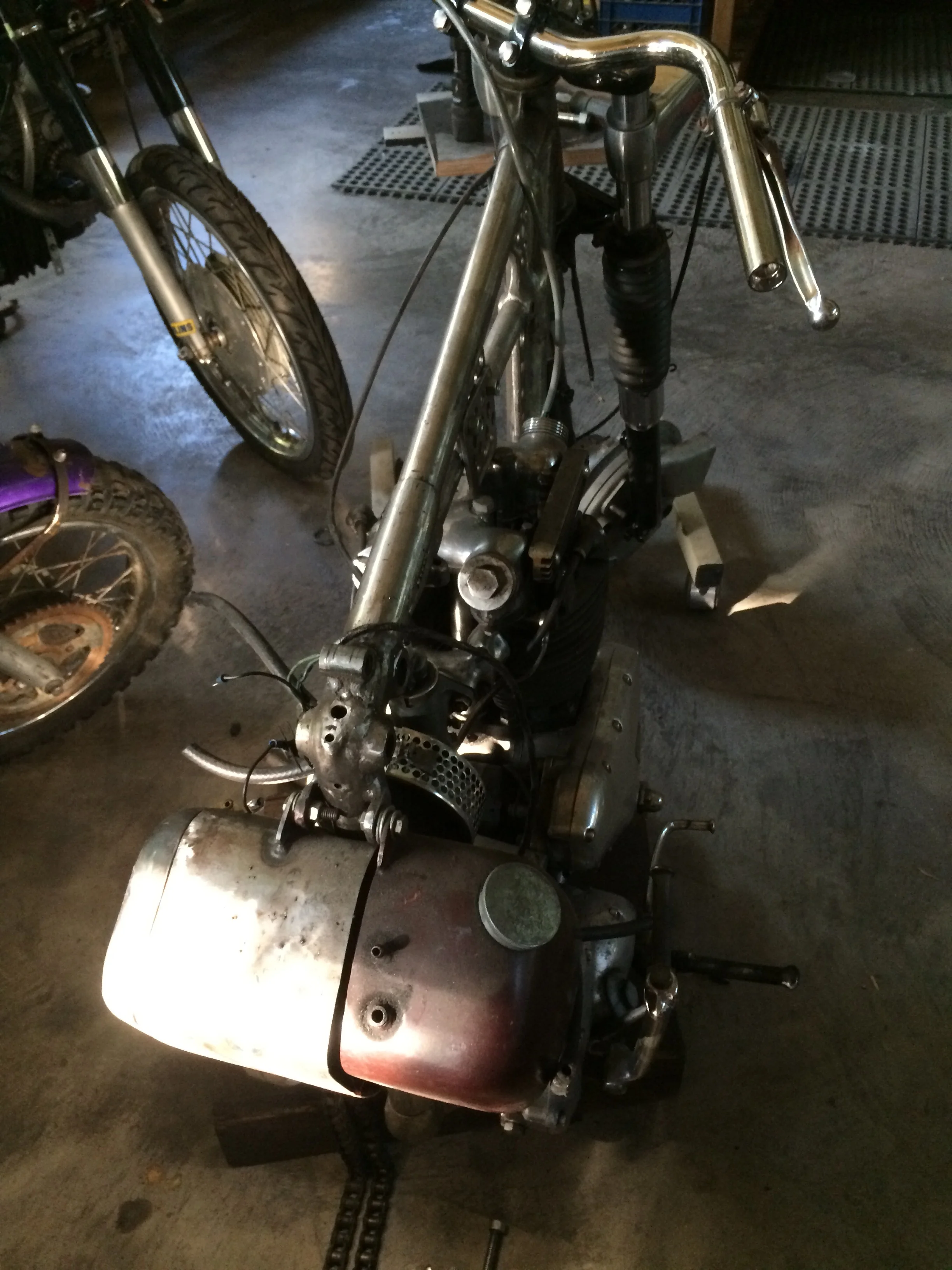  One of the features on the bike is the left-side battery/tool box, made to match the early 1950’s oil bag. The way they mirror each other is similar to how the early 1960’s (late pre-unit) bikes were done. 
