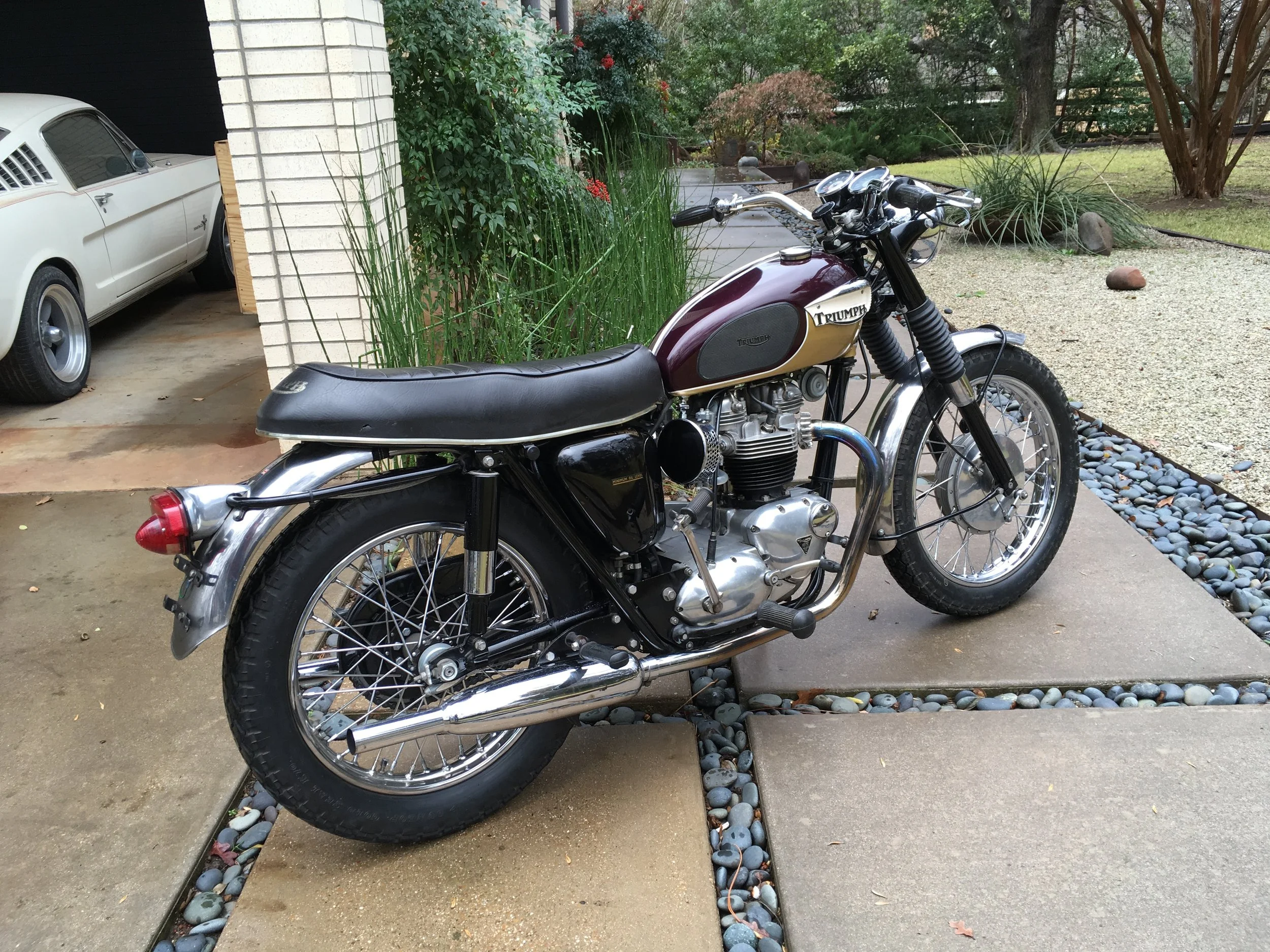  1967 Triumph Bonneville T120R revival. This is my personal ride and needed some love after years of sitting around. Amal 930 carbs replaced the original monoblocks and a Wassell electronic ignition was added. 