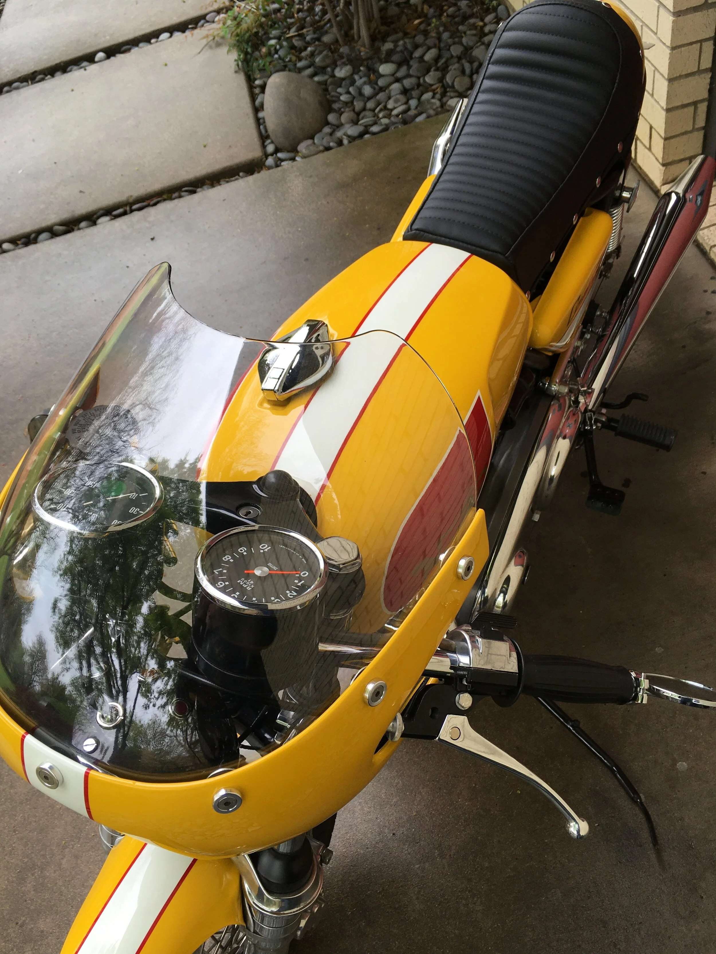  The paint scheme and colors were chosen by the owner, and laid down by Jason Small. 