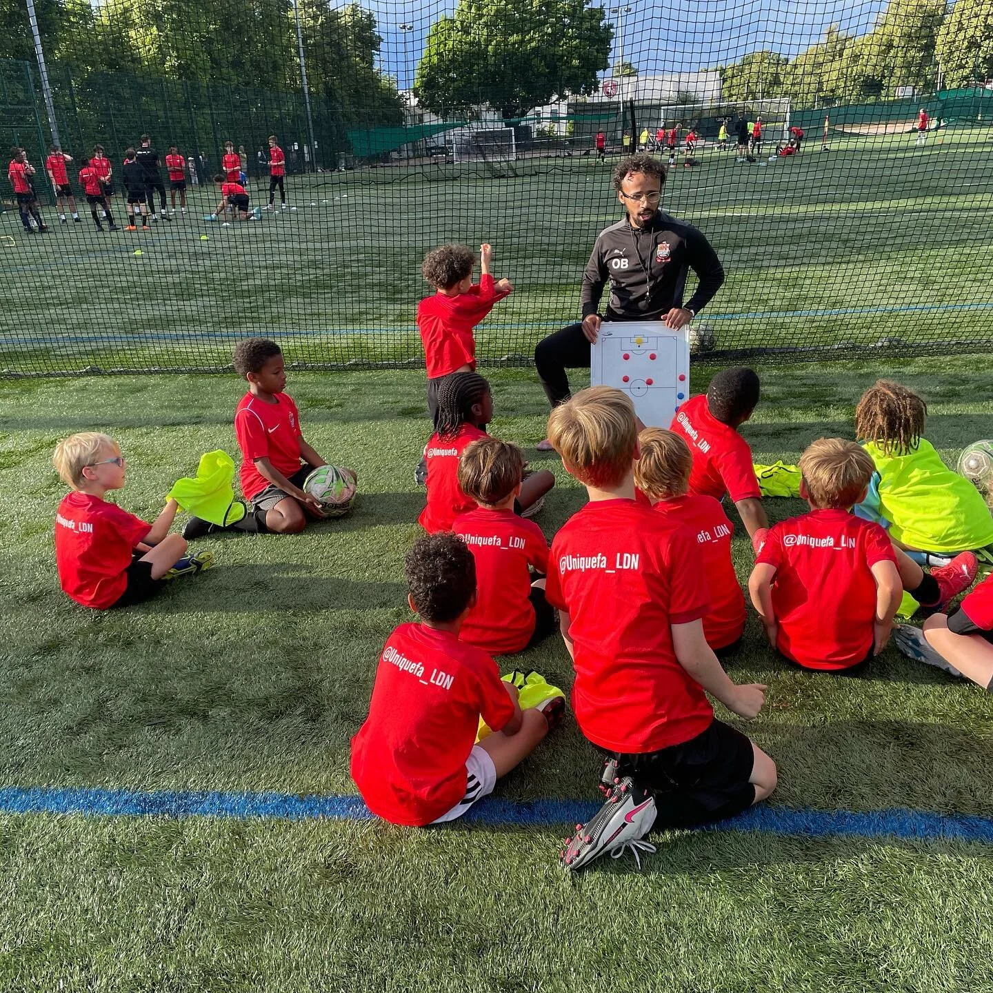 ππ¨ Goalkeepers π¨π
.
.
Calling all budding GK’s π
.
.
In particular U12 / U13 - we want to hear from you π
.
.
GK training + club football available β½οΈ
.
.
Reach out to find out more π₯β¬οΈ
.
.
.
#beckenham #unique #gk #goalie #grassrootfoot