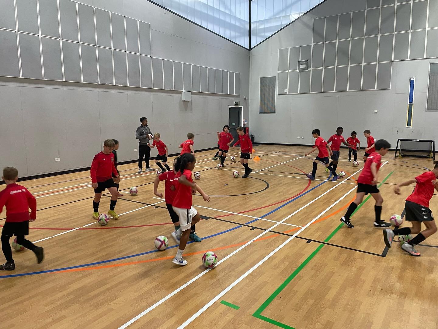 F U T S A L 💥
.
.
.
Tonight 🦾
.
.
Bromley College 🏆
.
.
FULL most age groups ⛔️
.
.
Waiting list for trials ✅
.
.
Register interest now 💯
.
.
.
.
#futsal #tekky #skill #levels #talent #speed #unique #technique #football #youth #bromley #beunique