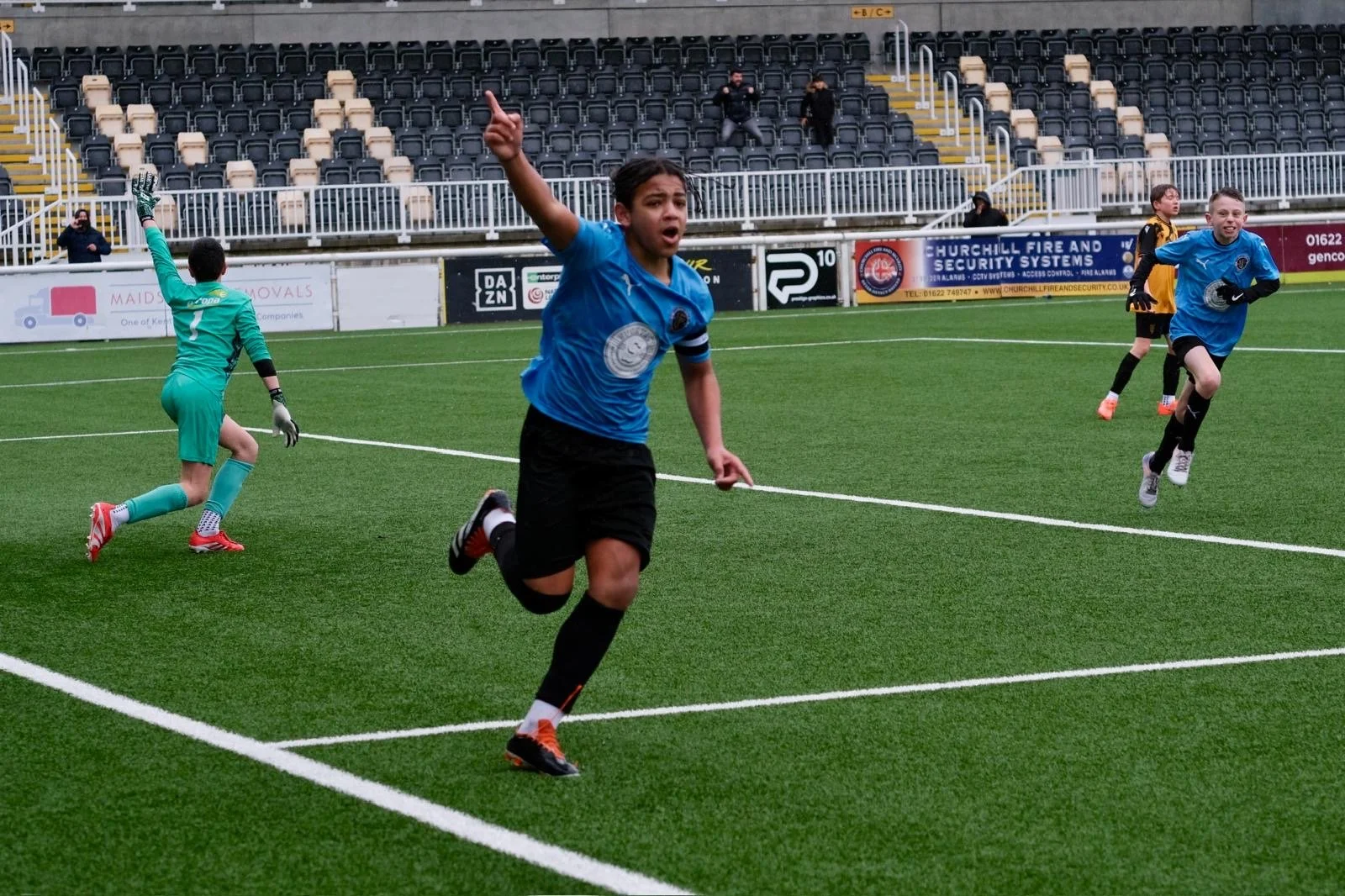 92475ee5-9552-42a1-afb8-0da90a46607c 2.JPG