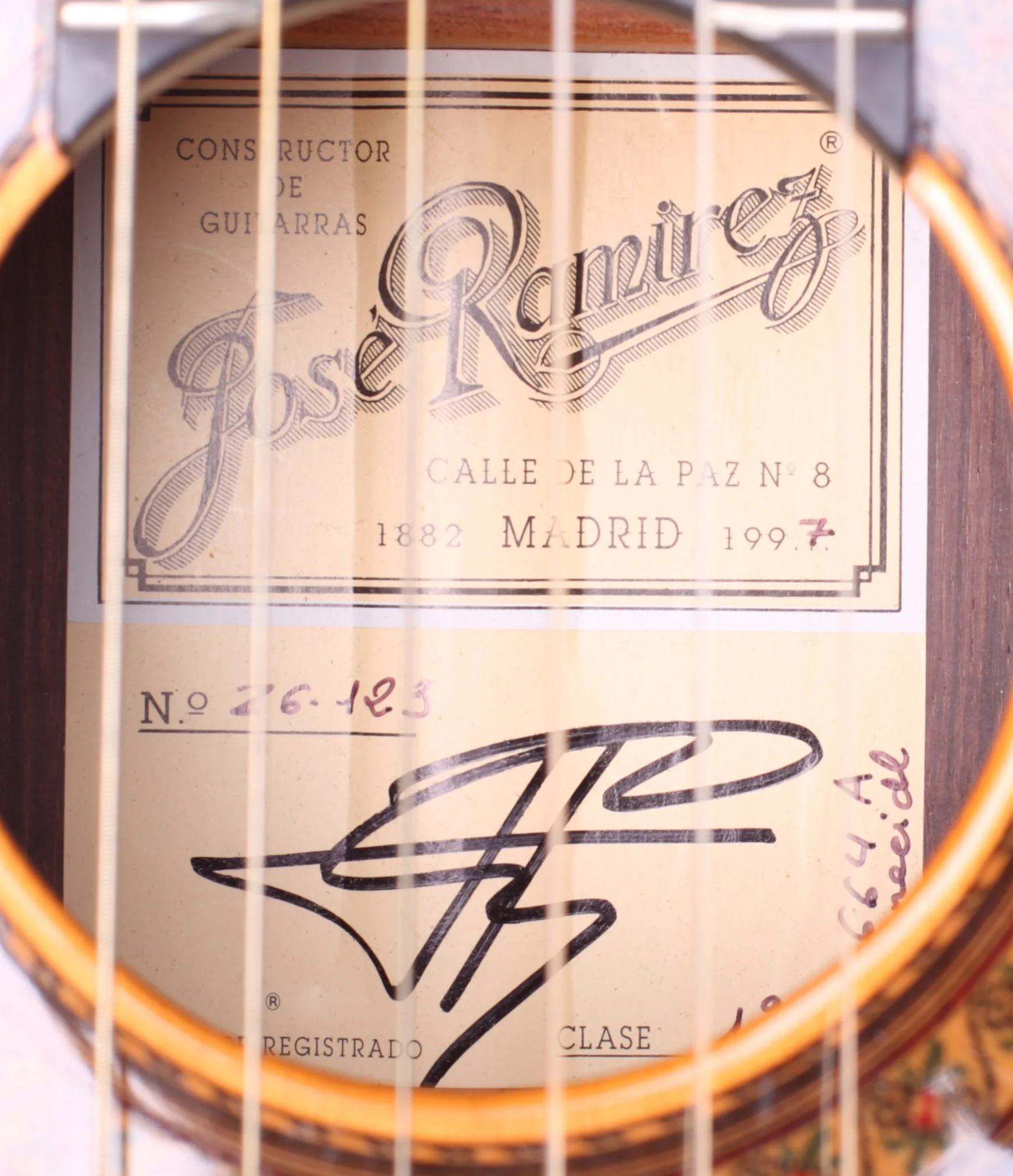 1977-ramirez-1A-label.jpg