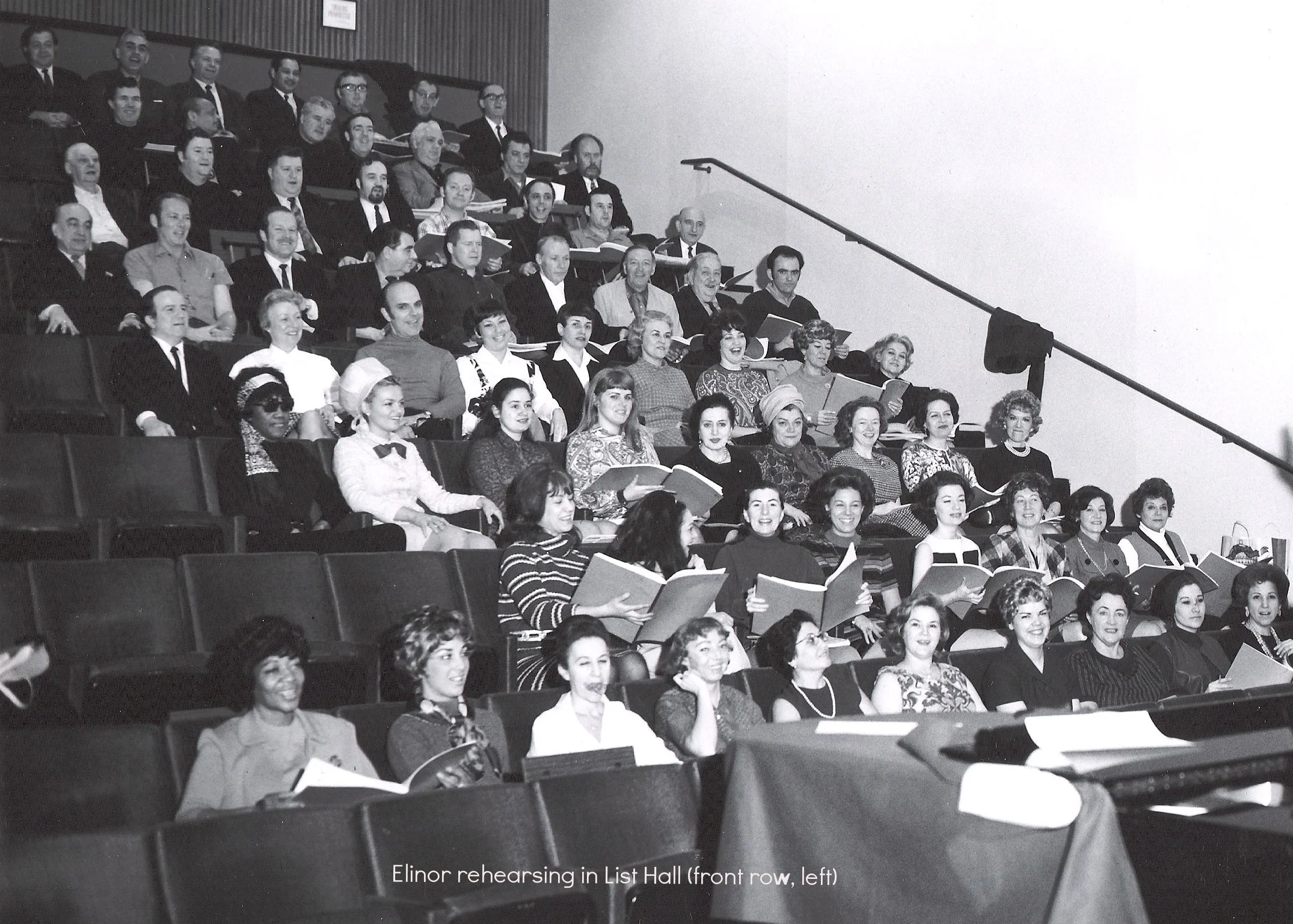 Harper_Elenor_MetropolitanOpera_photo.jpg