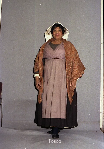 Harper_Elena_TOSCA.jpg