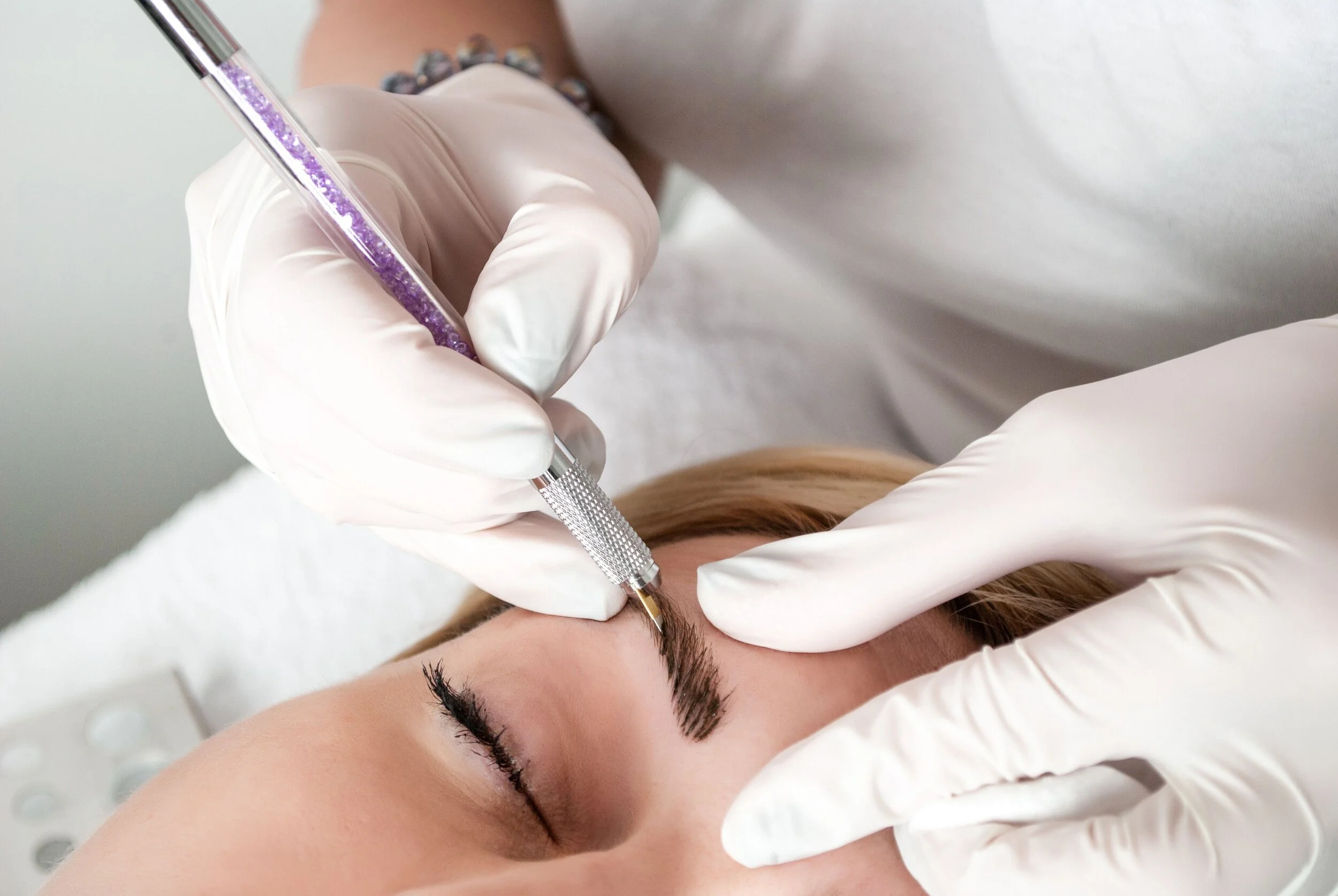 permanent-makeup-tattooing-of-eyebrows-royalty-free-image-842041874-1538416533.jpg