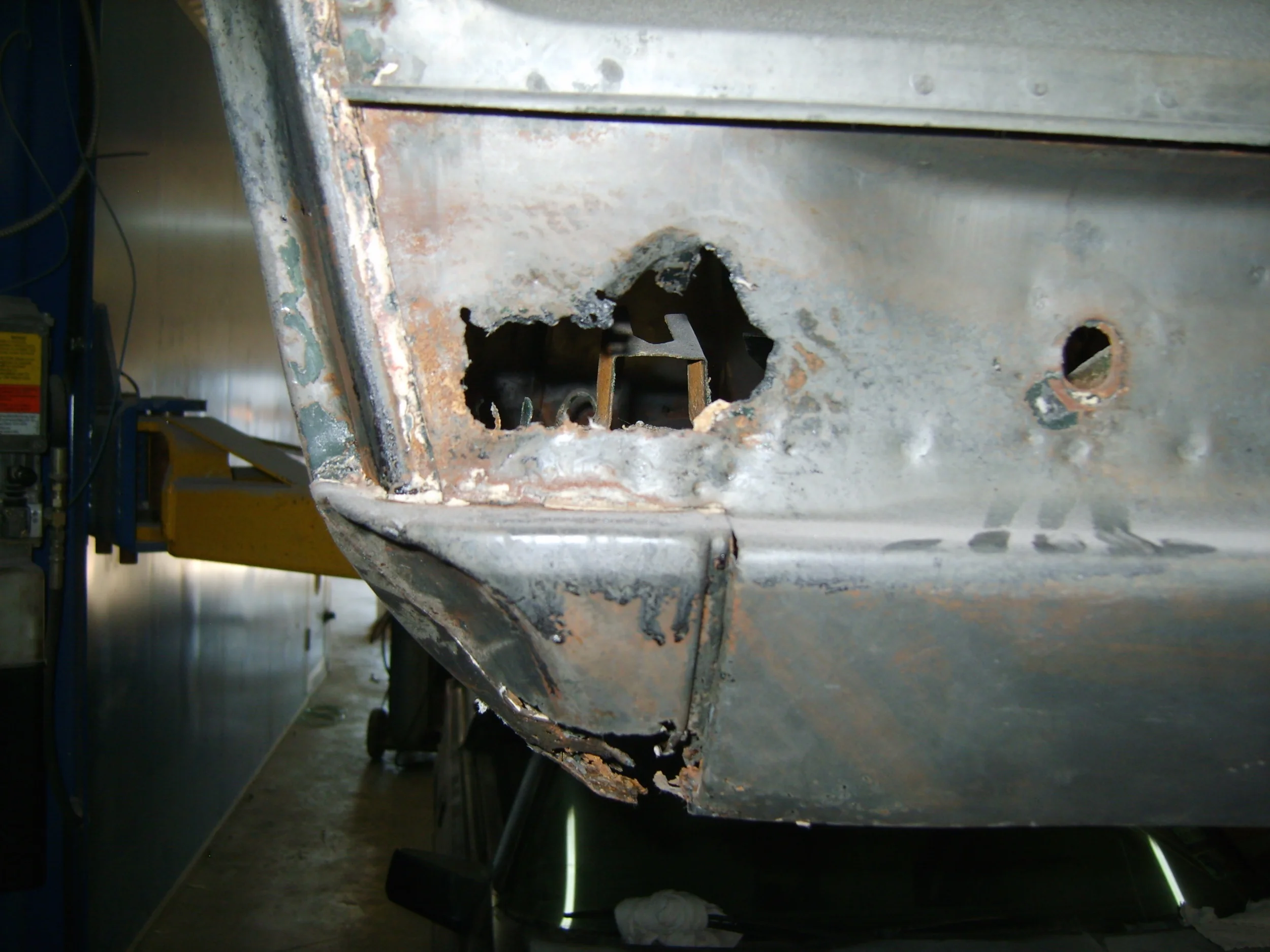 006_S8002640.jpg