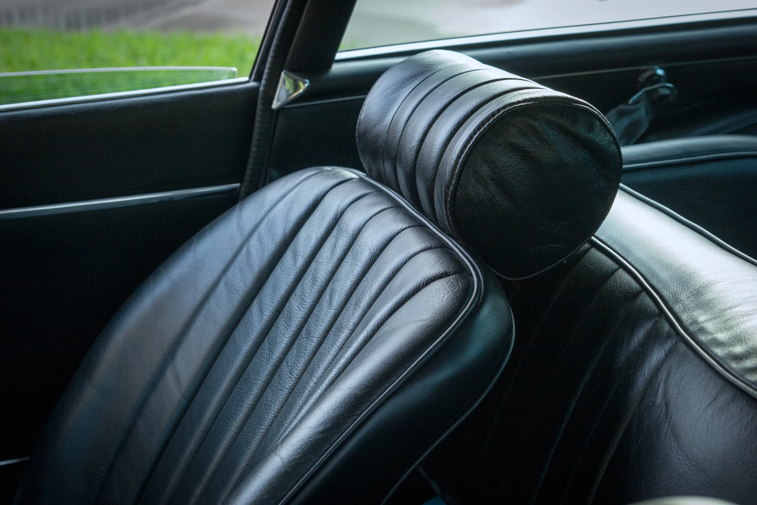021_Jaguar_XKE_2+2_-9266.jpg