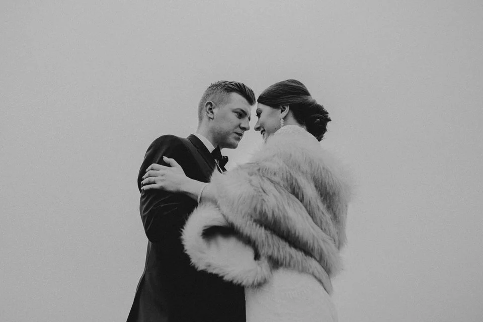 styczniowy zimowy ślub | piękne zdjęcia ślubne na jurze krakowsko-częstochowskiej