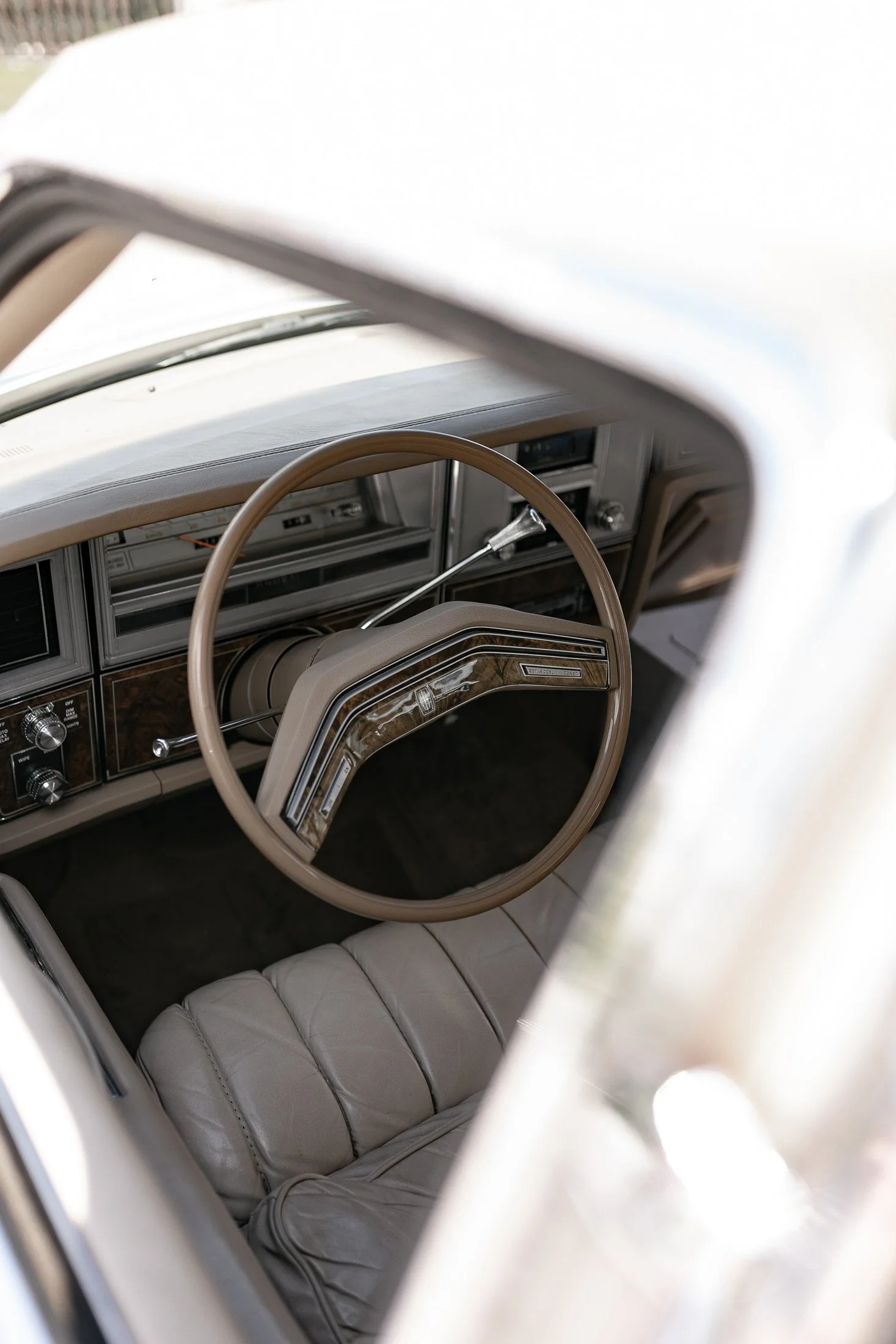 samochód do ślubu amerykański