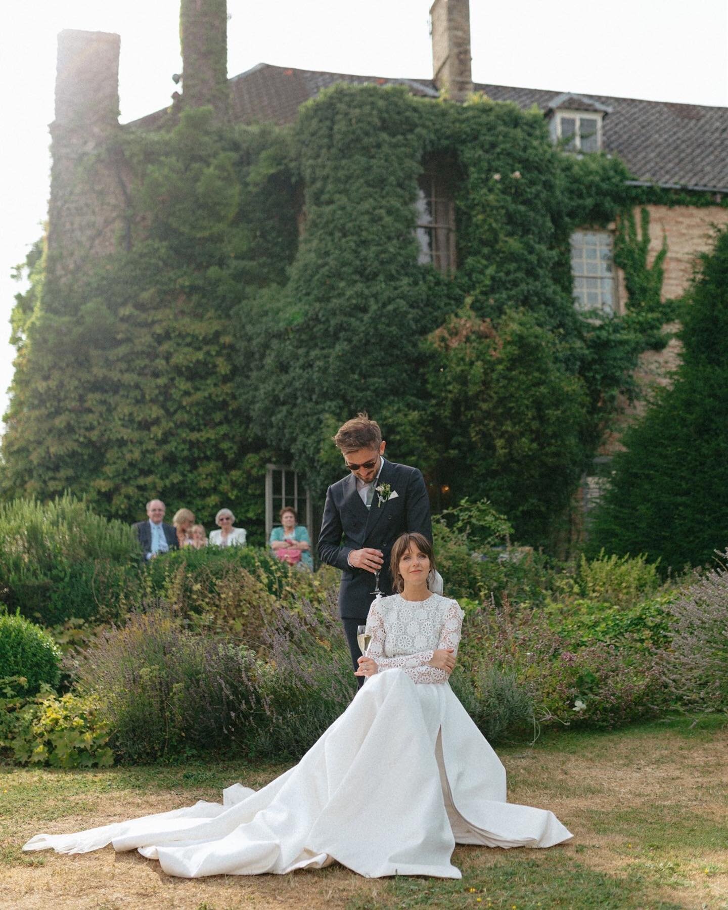 Decided to re-visit 2018. Annie &amp; Luke&rsquo;s beautiful wedding at Narborough Hall Gardens (miss you Narborough!). This was first time capturing outdoor speeches and I remember how much I loved the idea of speeches outside ✨