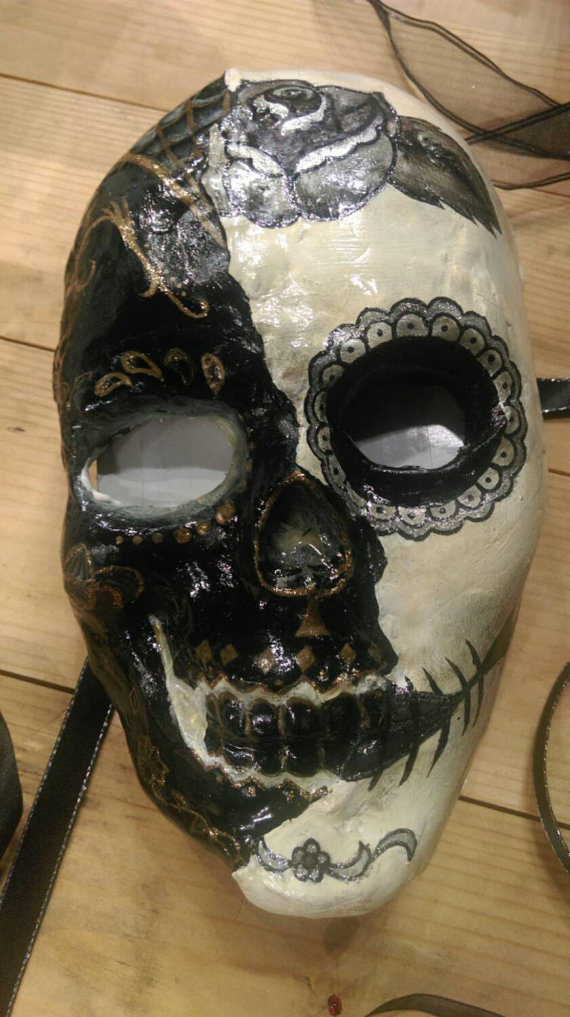 Twilight Theatre produces a range of full and half face masks. Available via Etsy