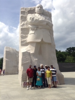 Family at King Memorial DC