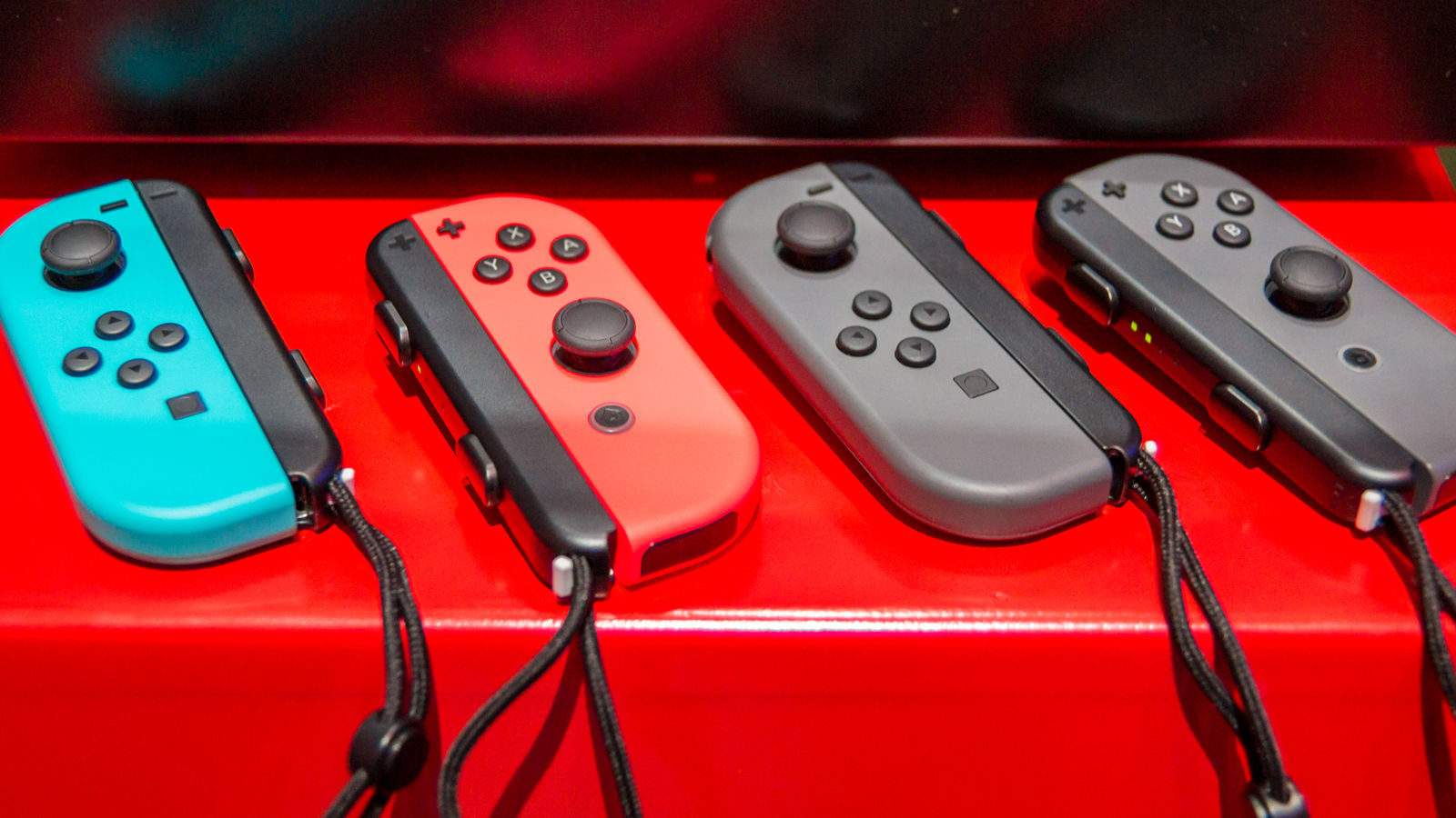 nintendo_switch_joy_con_controller_colours.jpg
