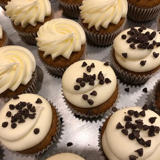 Last stop is at @roseanddove!  Flavors left are Pumpkin, Pumpkin chocolate chip, Fall Vanilla and a couple Halloween Oreo!