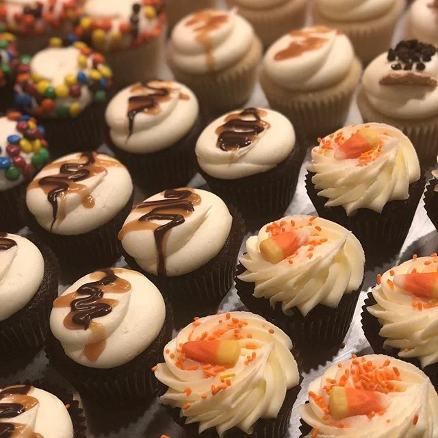 Halloween is next week!  If you are planning a party and need some Halloween 👻 cupcakes, please send an email to Nadine@pipedreamcupcakes.com