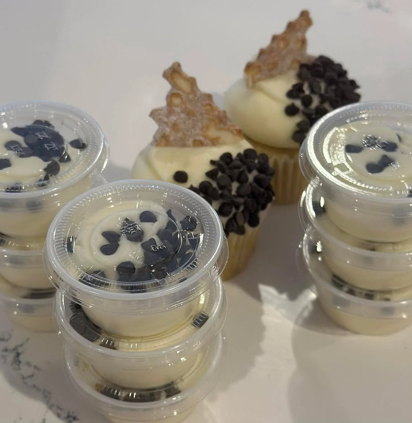 Cannoli Dip Frosting Shots!! 
Available today! 
Saturday- open 10-2pm

Menu-

Gingerbread 
Anisette 
Milk &amp; Cookies
Chocolate Cadbury 
Peppermint Crunch 
Chocolate Dipped 
Caramel Cheesecake Chip
Winter Wonderland 
Oreo Coffee Heath Bar Pie 
Cann