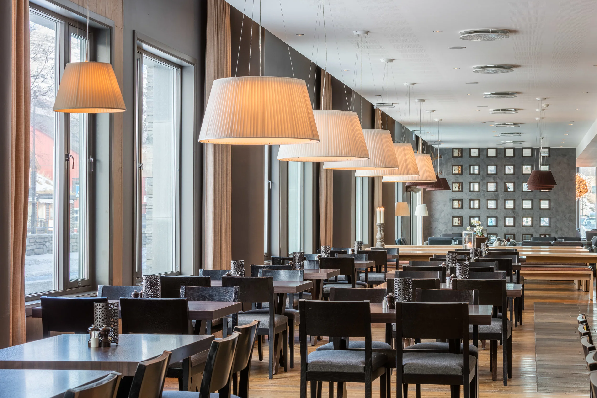 Skifer Hotel er et moderne hotell i Oppdal. Hotellet vårt har en imøtekommende og vennlig atmosfære bare 5 minutter fra skibakkene ved Oppdal Ski resort.