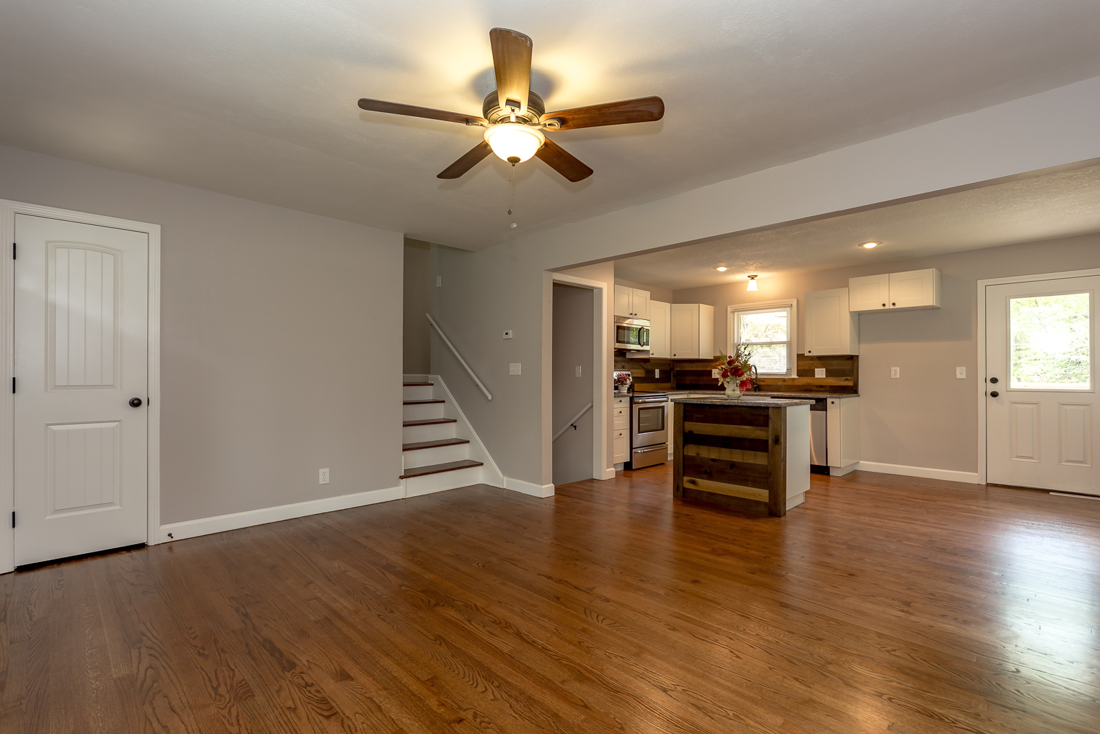 13629 Winchester Ave - Web-108.JPG