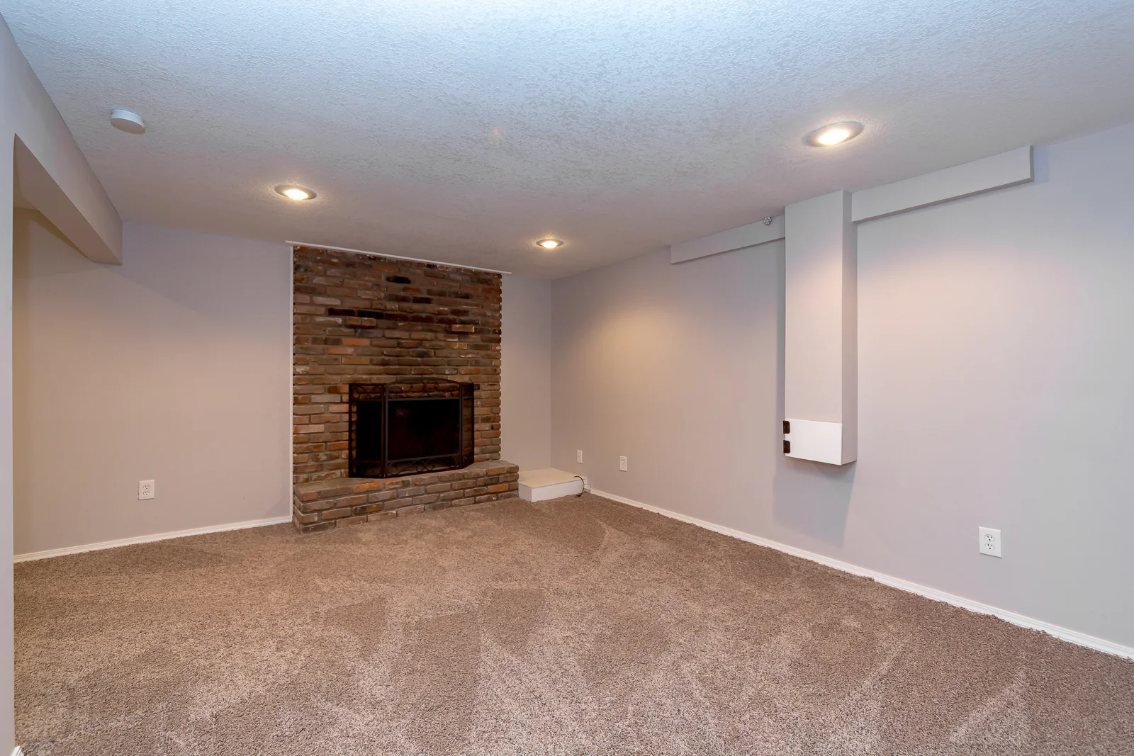 13629 Winchester Ave - Web-127.JPG