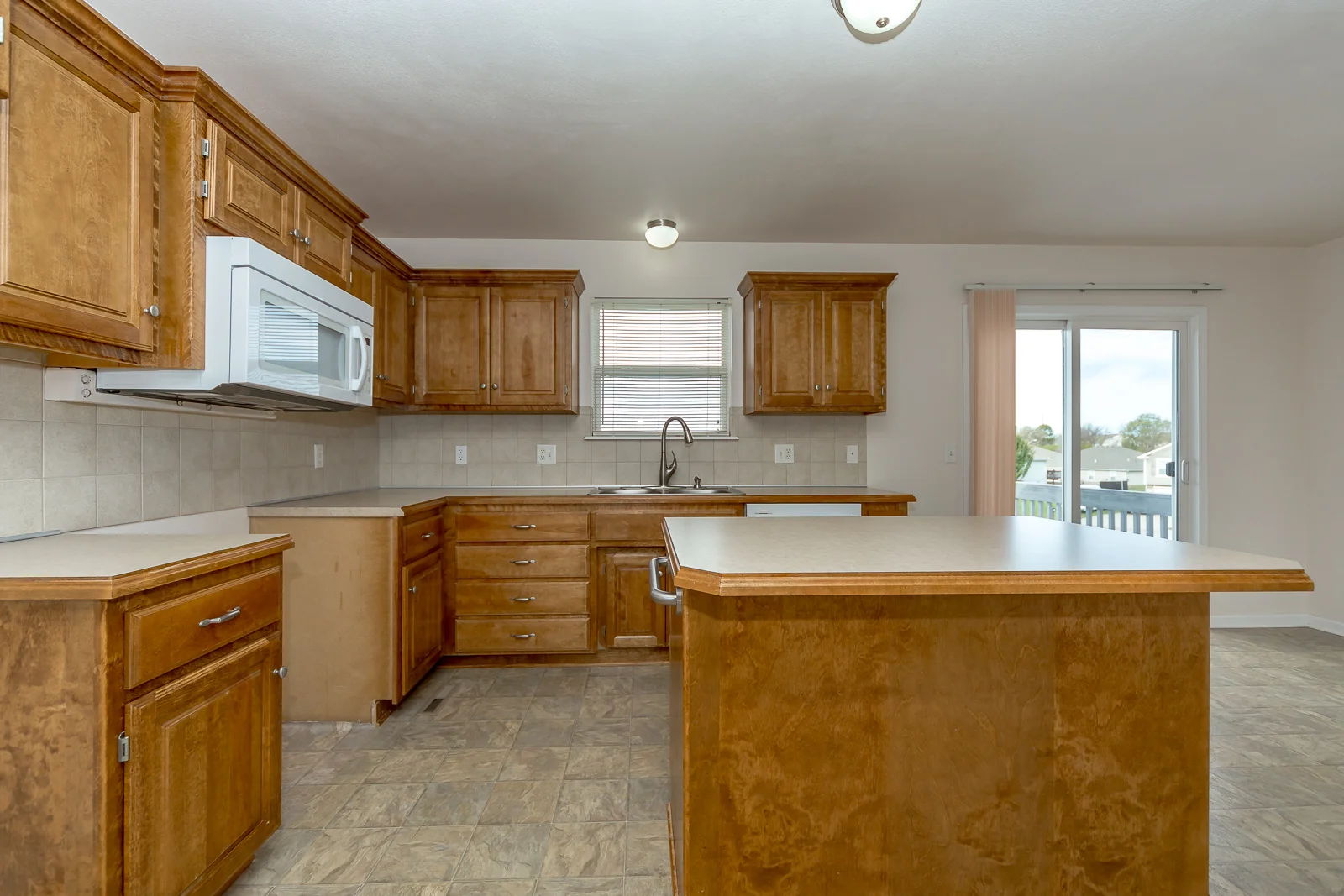 504 Fall Creek Dr - Web-110.JPG