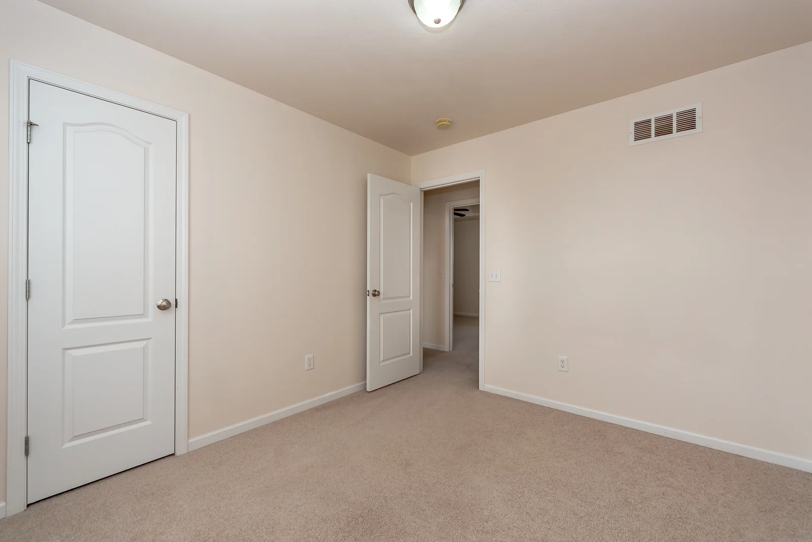 504 Fall Creek Dr - Web-119.JPG