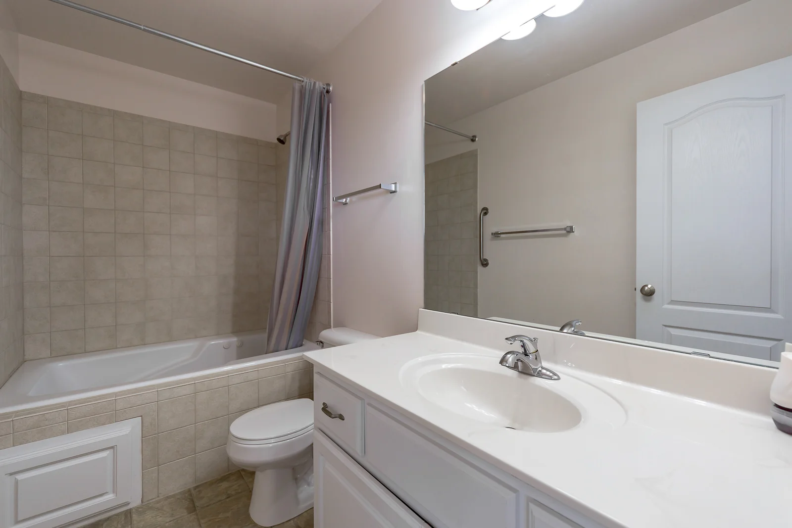 504 Fall Creek Dr - Web-125.JPG