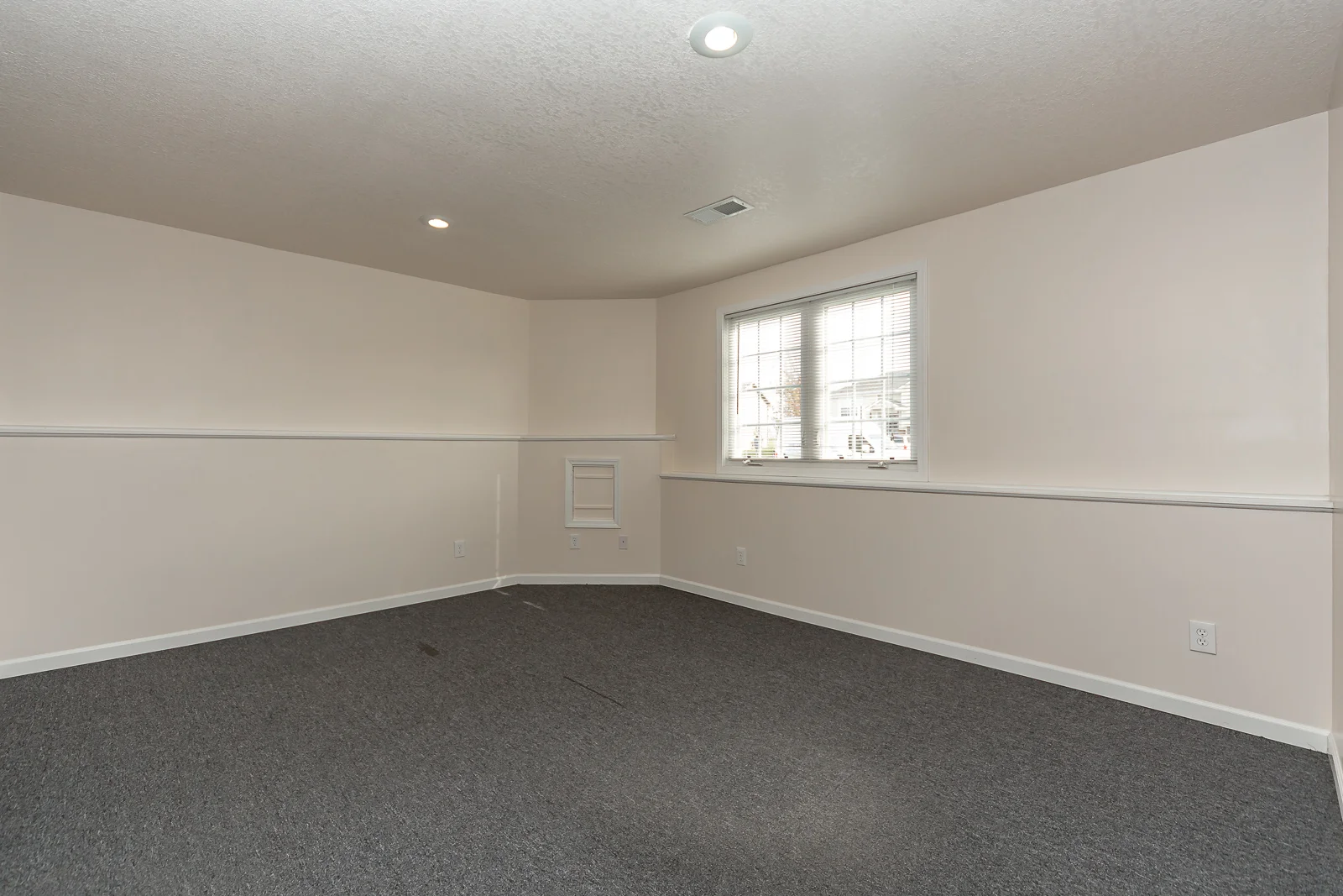 504 Fall Creek Dr - Web-126.JPG