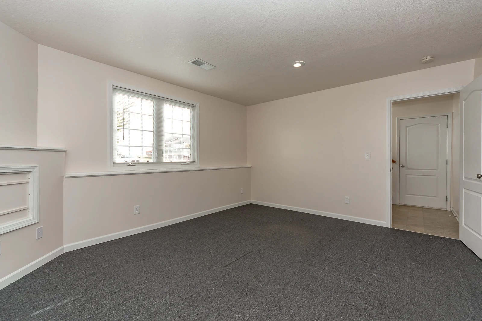 504 Fall Creek Dr - Web-127.JPG