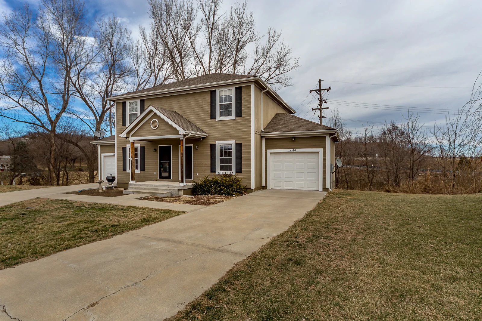 633 E Spring St - Web-101.JPG