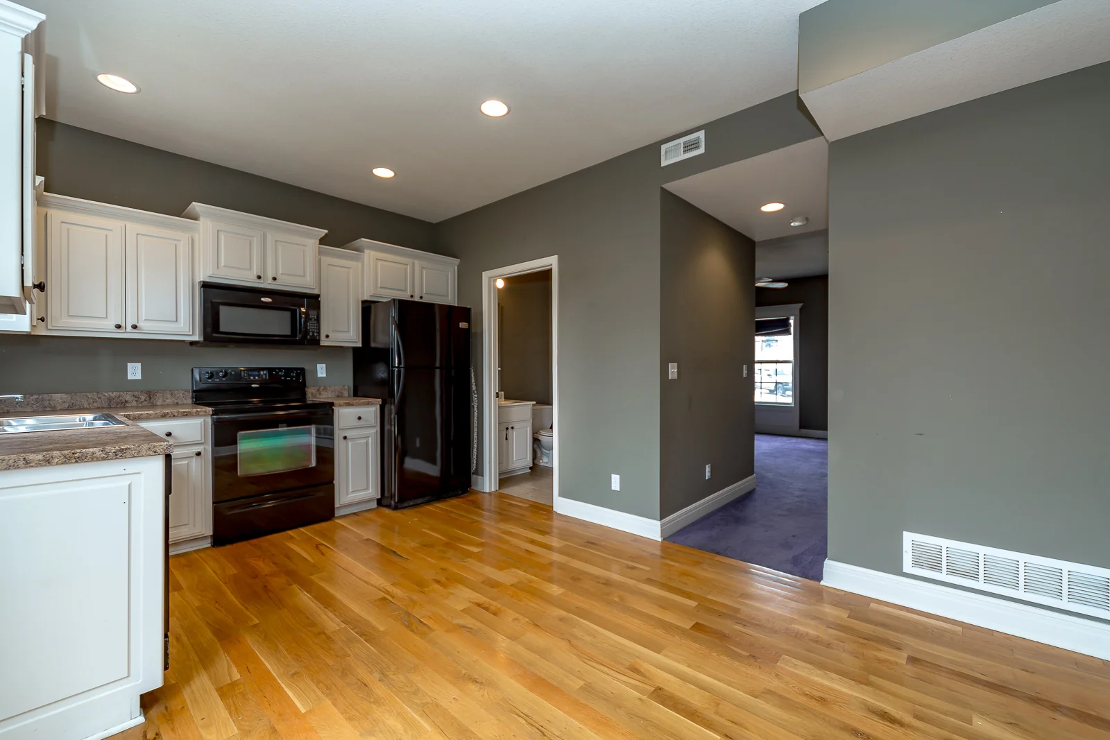 633 E Spring St - Web-110.JPG